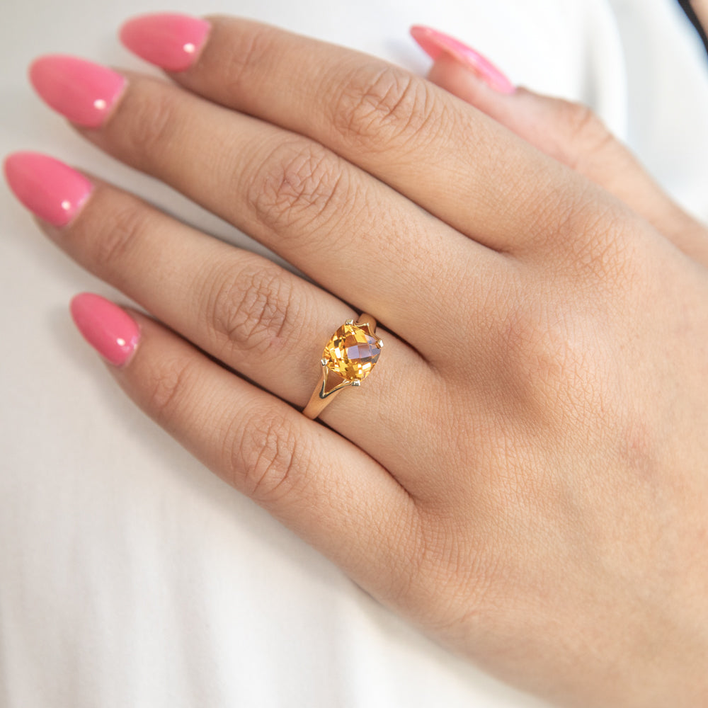 9ct Yellow Gold 2ct Cushion Cut Citrine Ring - Elegant Statement Jewelry for Women, Perfect for Weddings, Anniversaries & Special Occasions