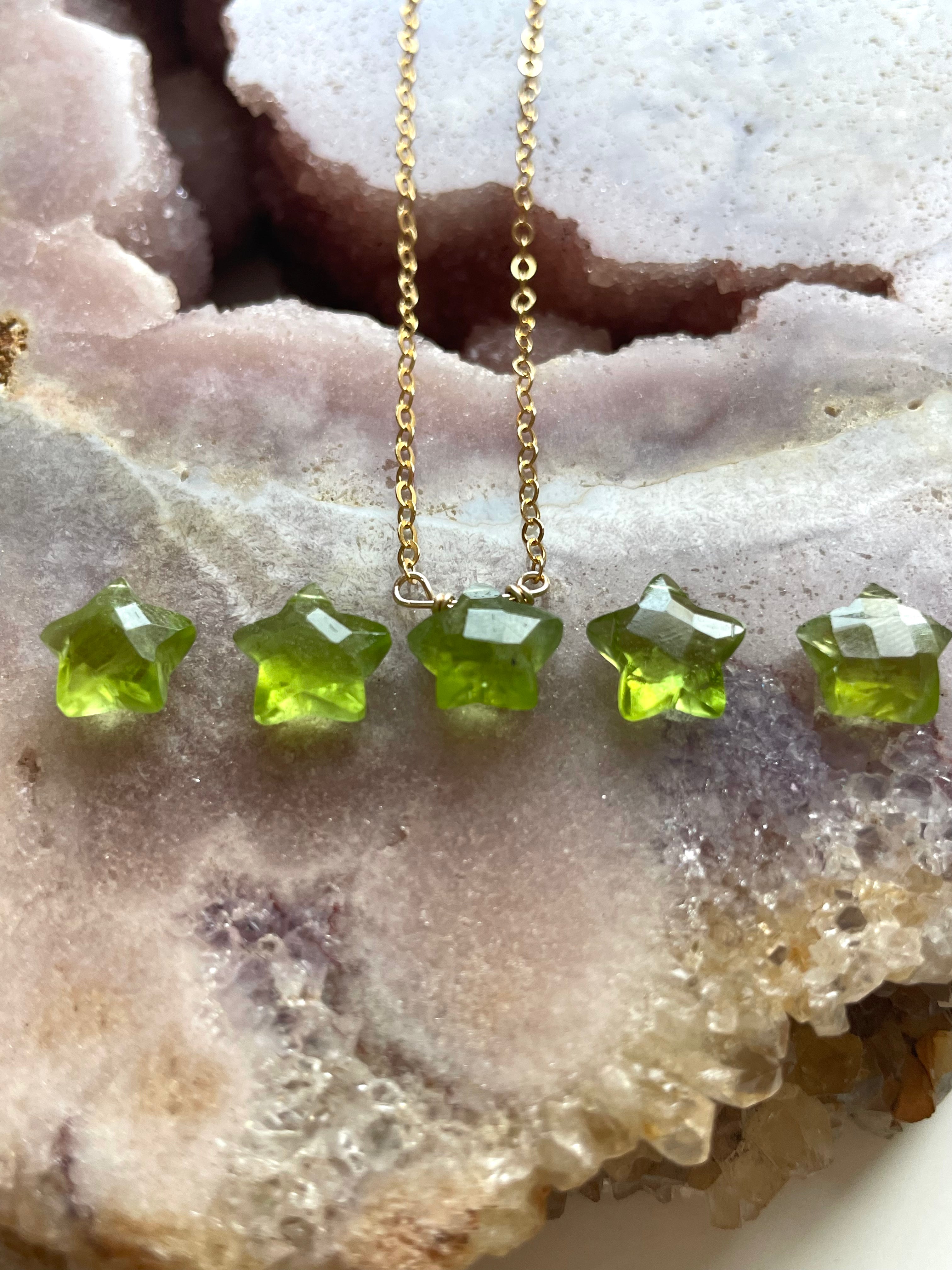 Peridot Star Necklace - August Birthstone Jewelry for Women | Elegant Zodiac Pendant Gift for Birthday, Anniversary & Special Occasions
