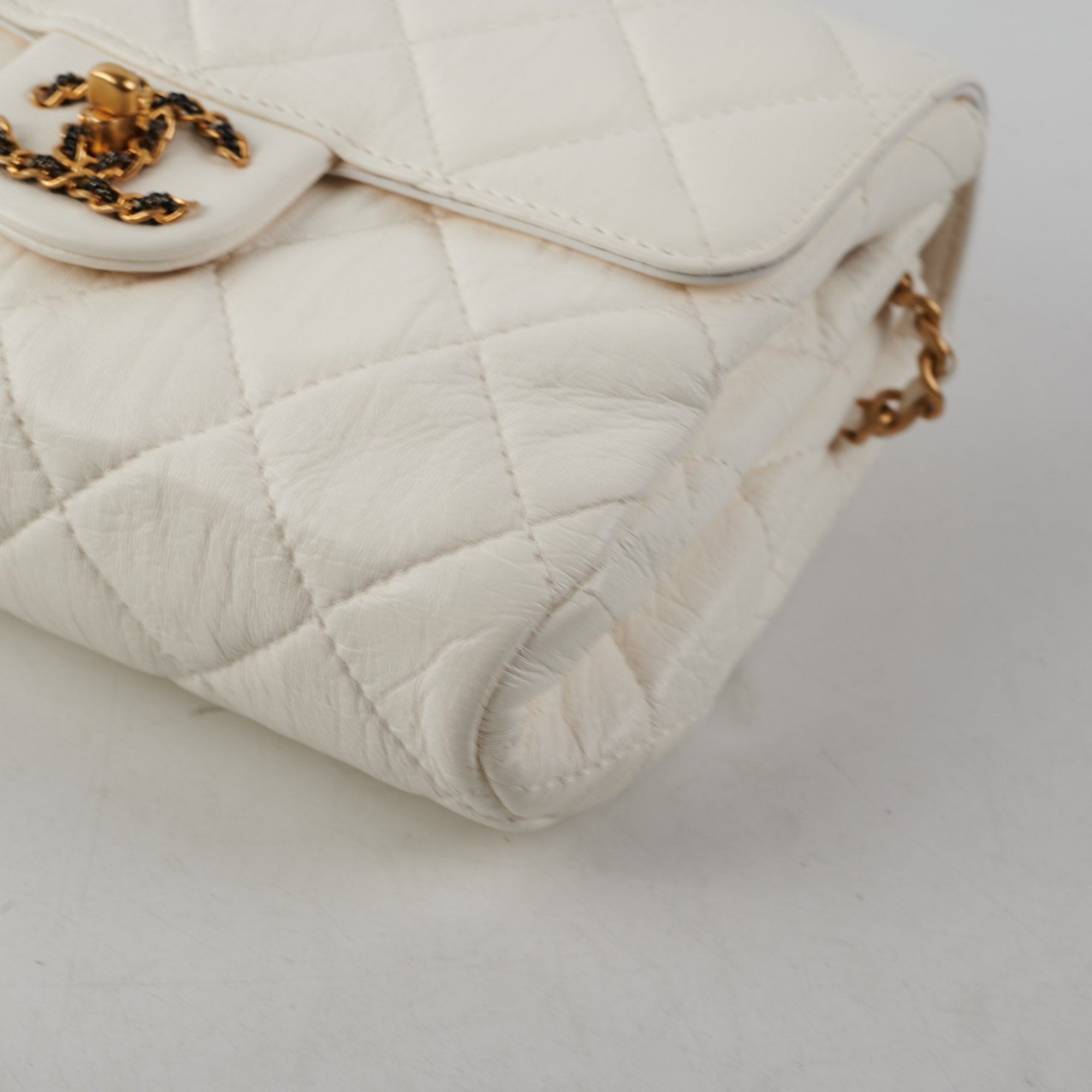 Chanel Classic Flap Bag Lambskin Leather White - Luxury Designer Handbag for Women, Perfect for Parties & Special Occasions