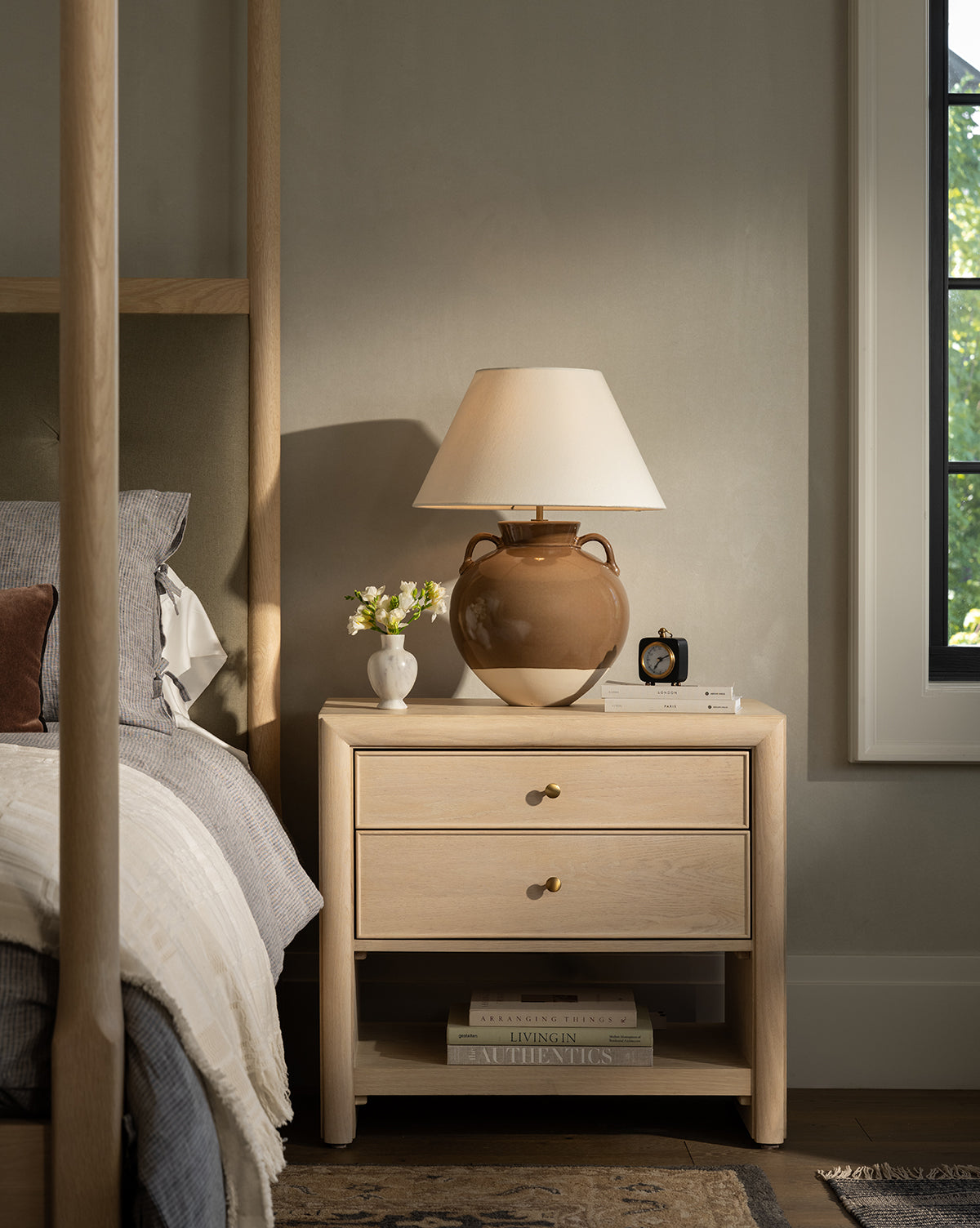 Tellerbeck Nightstand - Modern Bedside Table with Storage Drawer, Small End Table for Bedroom, Living Room, or Office - Perfect for Holding Lamps, Books, and Essentials