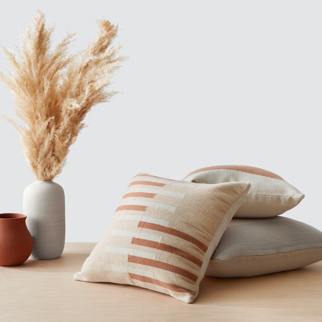Las Colinas Pillow - Ultra Soft & Supportive Memory Foam Pillow for Side, Back & Stomach Sleepers - Perfect for Home, Office & Travel Use