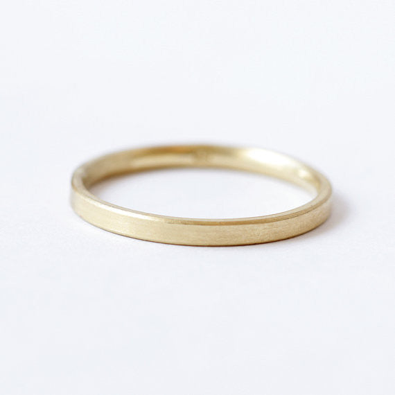 18k Solid Gold Wedding Band for Women & Men - Classic Simple Ring for Engagement, Anniversary, and Everyday Wear