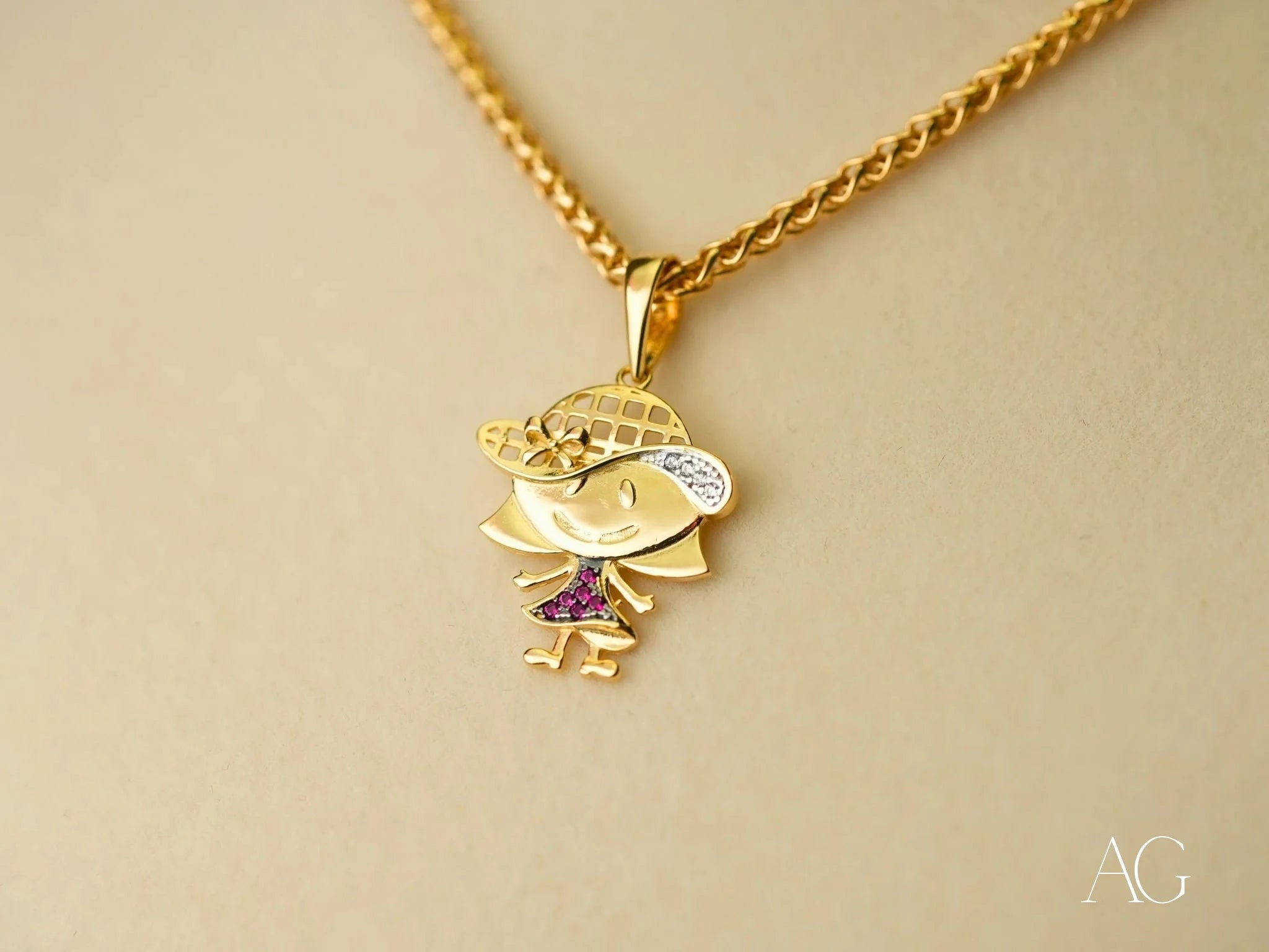 Golden Sun Pendant Necklace - 18K Gold Plated Solar Charm Jewelry for Women - Perfect for Everyday Wear, Gifts & Special Occasions