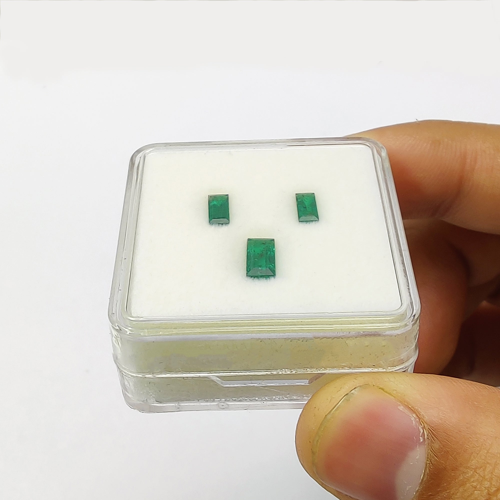 Natural Untreated Green Emerald Gemstone Set - 1.25cts Cushion Cut (6x3mm & 7x4mm, 3pcs) | Jewelry Making, Engagement Rings & Luxury Gifts