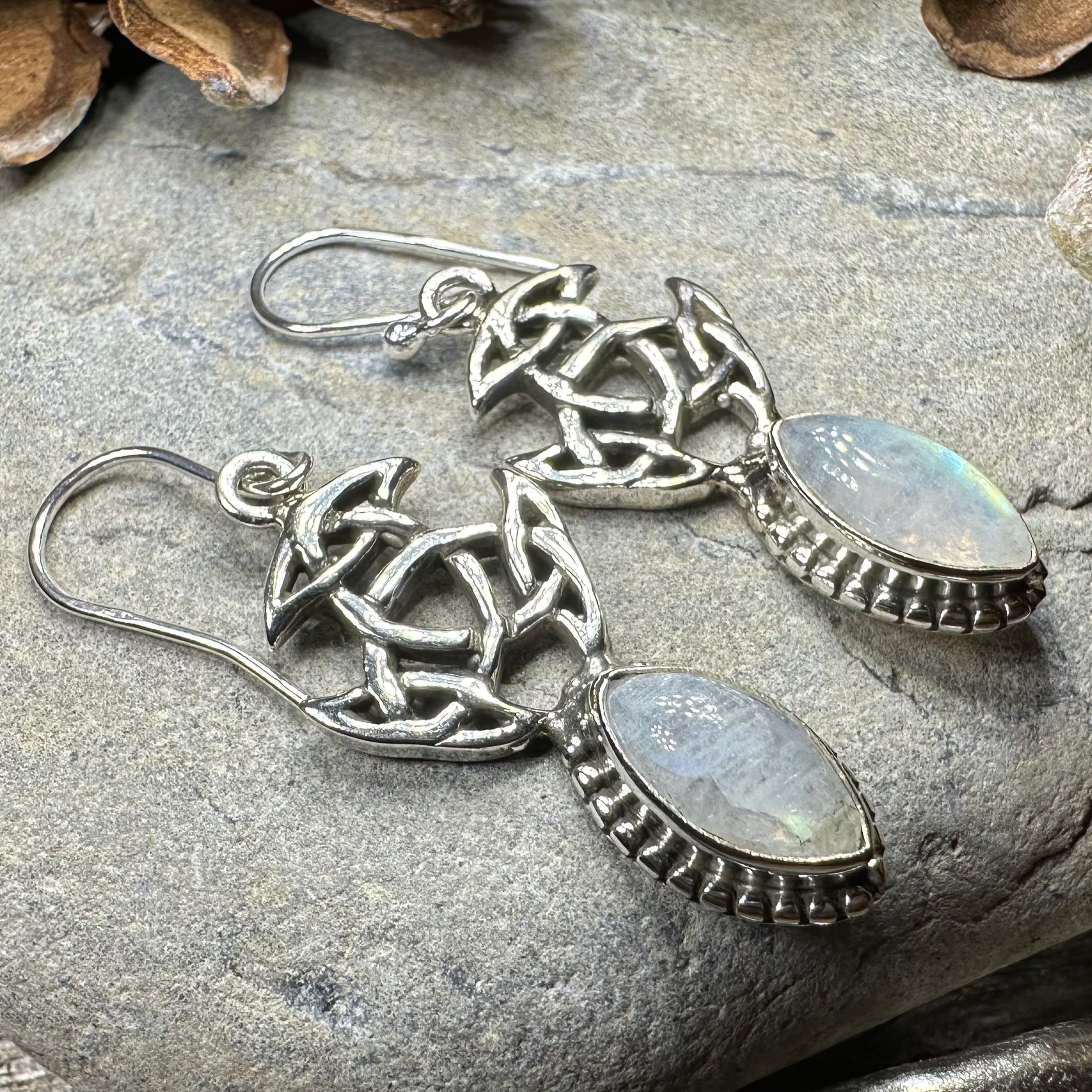 Celtic Knot Earrings for Women - Sterling Silver Irish Claddagh Dangle Earrings - Perfect for St. Patrick's Day, Weddings & Celtic-Themed Events