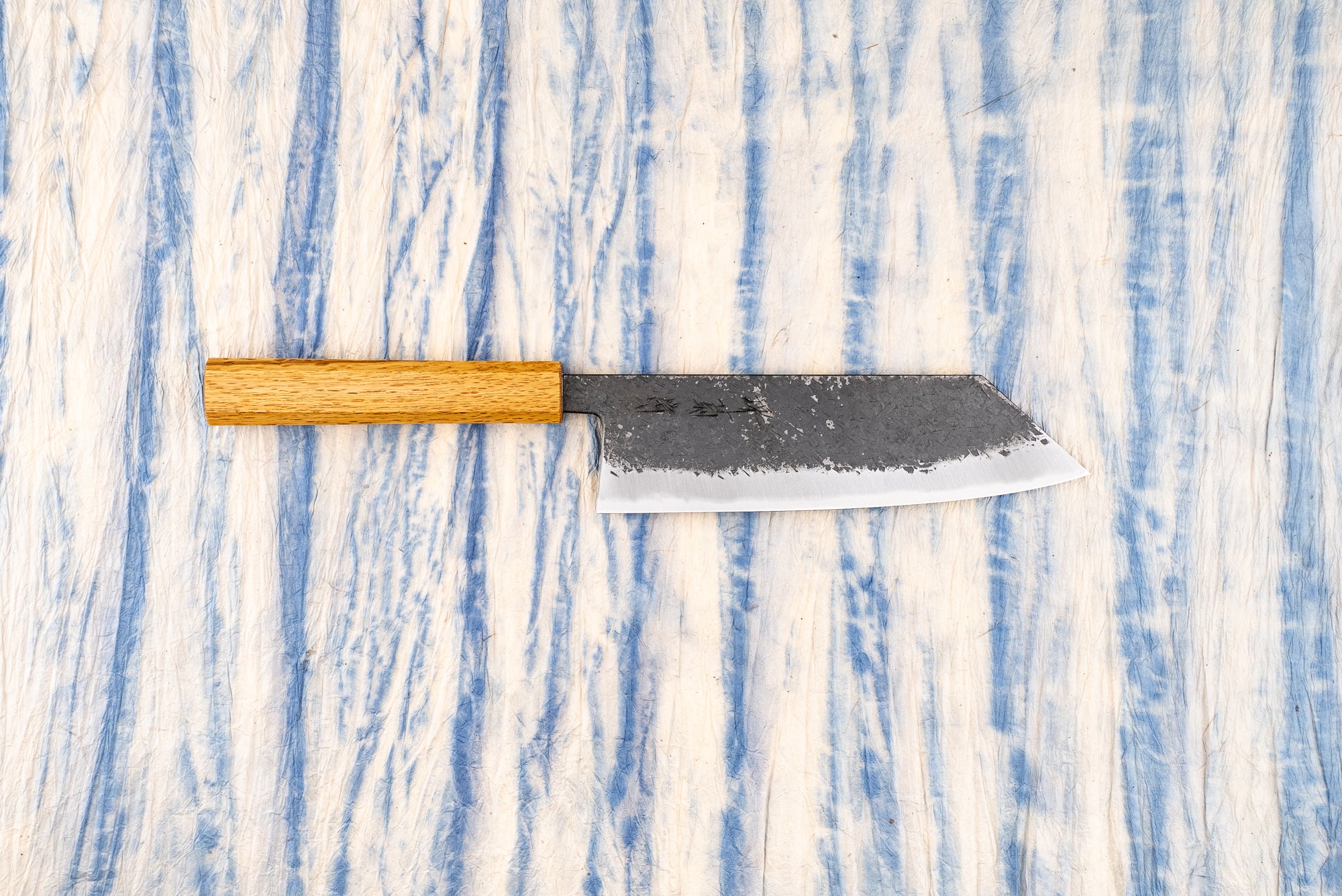 Sakai Kikumori Minomo Kajiya Blue Steel Kurouchi Tsuchime Bunka Knife 180mm - Japanese Kitchen Knife for Slicing, Dicing & Precision Cooking