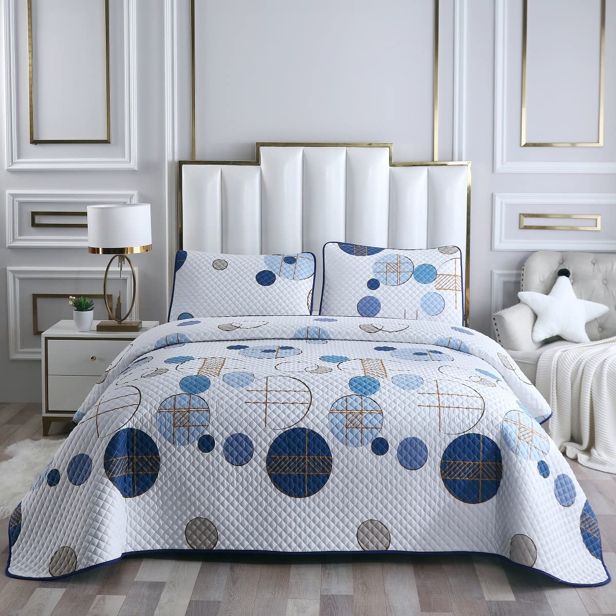 Reversible Cotton Blend 3-Piece Queen Size Bedding Set - Embroidered Quilt, Decorative Shams & Soft Coverlet (Blue/White) | Elegant Bedroom Decor for Home, Guest Room & Hotel Use