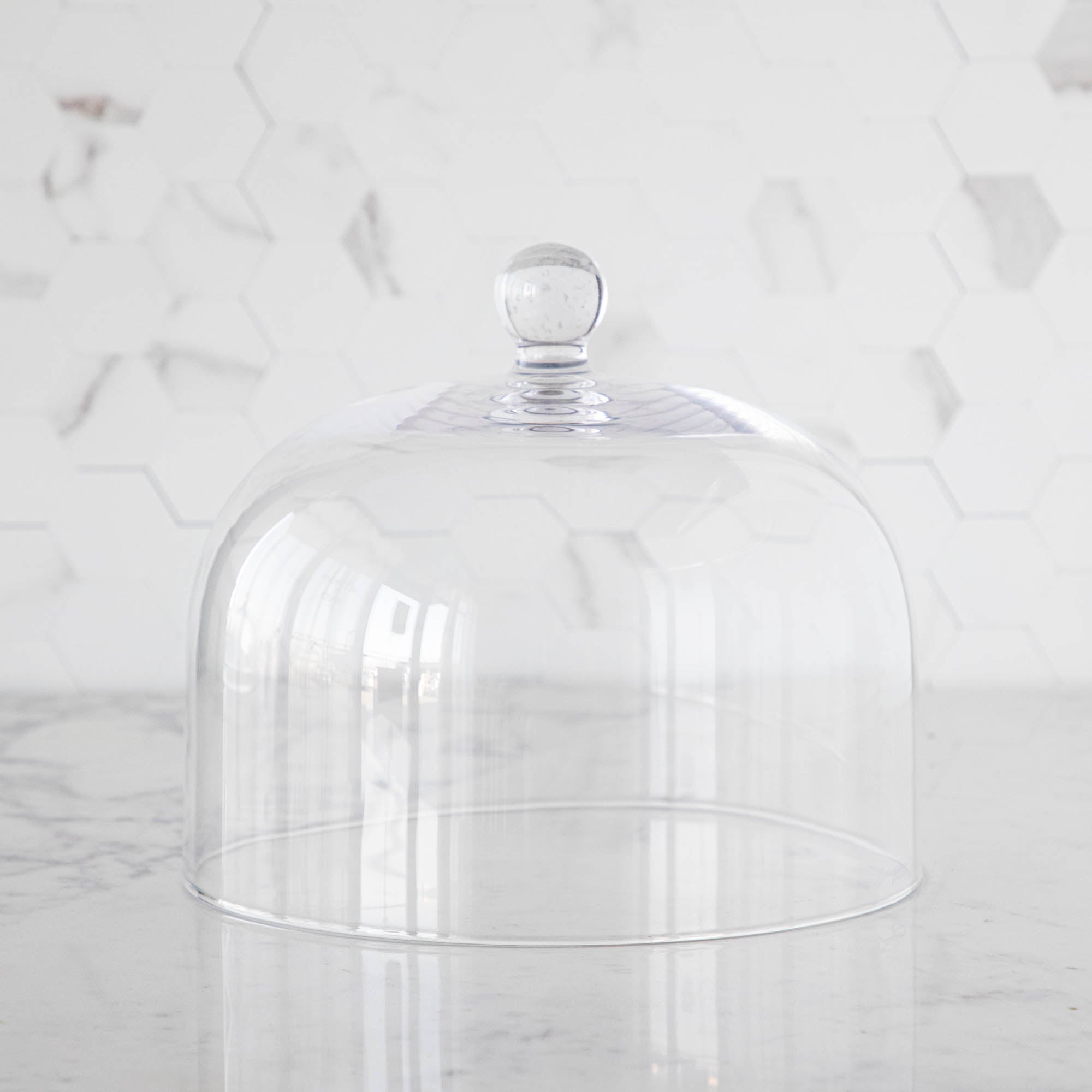 Glass Dome Cloche - Elegant Display Dome for Cakes, Desserts, Wedding Centerpieces & Home Decor - Perfect for Showcasing Delicate Items & Protecting Food