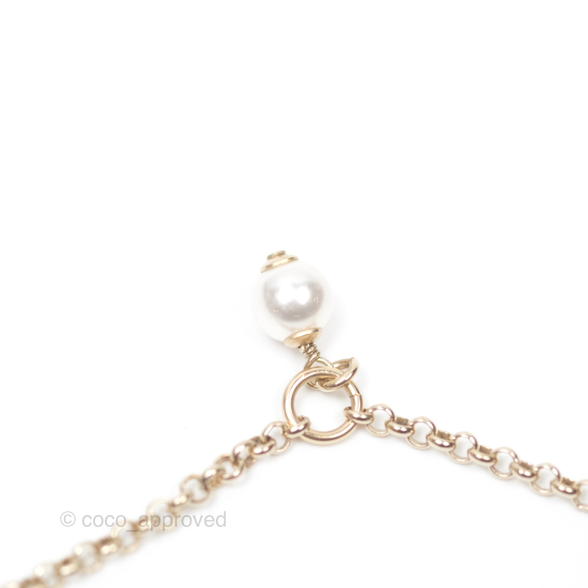 Chanel CC Pearl Necklace in Gold Tone 20K - Elegant Fashion Jewelry for Women, Perfect for Parties, Weddings & Special Occasions