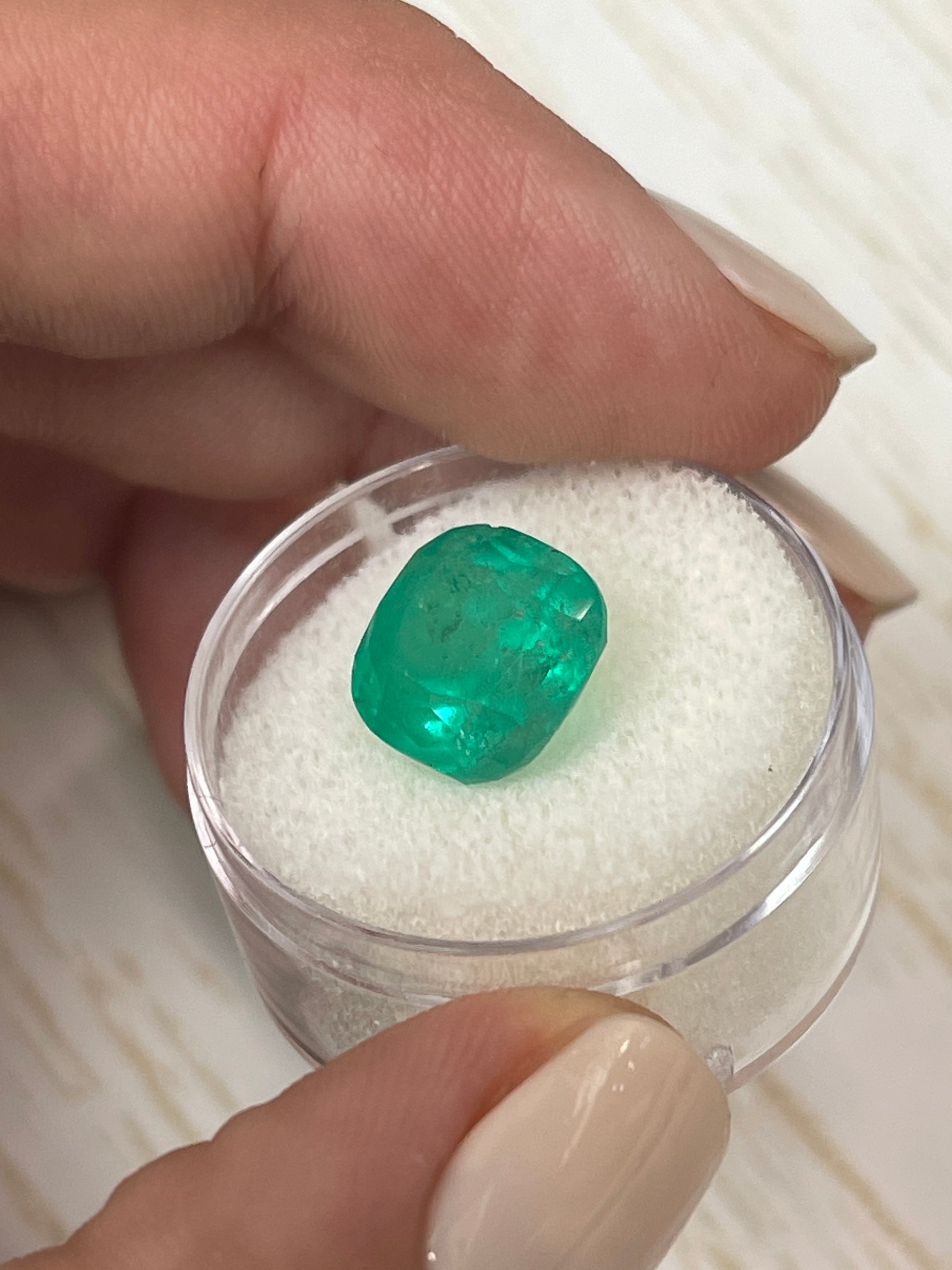 5.95 Carat 10.5x10.5mm Natural Colombian Emerald Loose Gemstone - Cushion Cut Vivid Green for Jewelry Making, Engagement Rings & Luxury Gifts