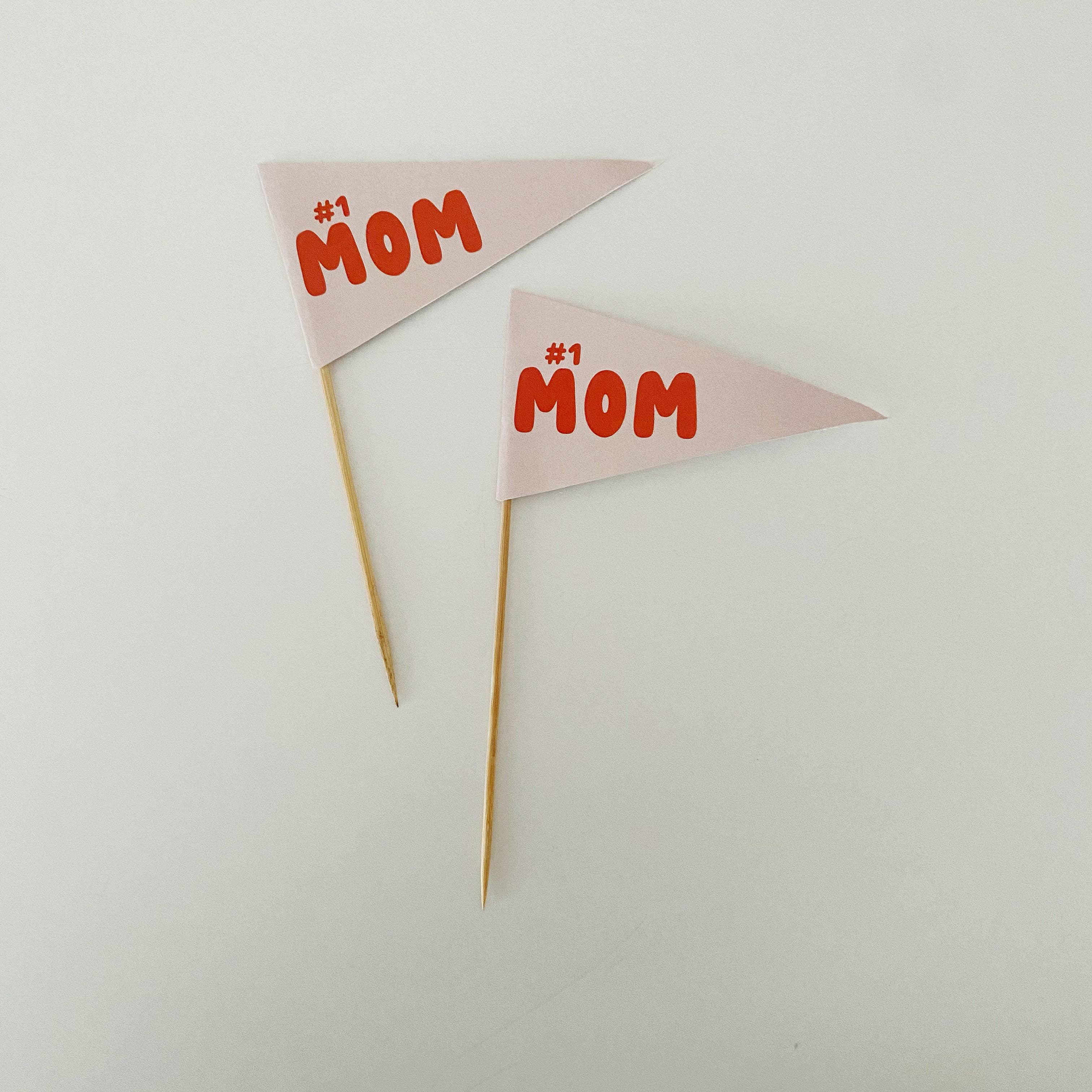 1 Mom Flag - American Flag for Moms - Patriotic Home Decor, Garden & Outdoor Decoration - Perfect for Mother's Day, Backyard, Porch & Wall Display