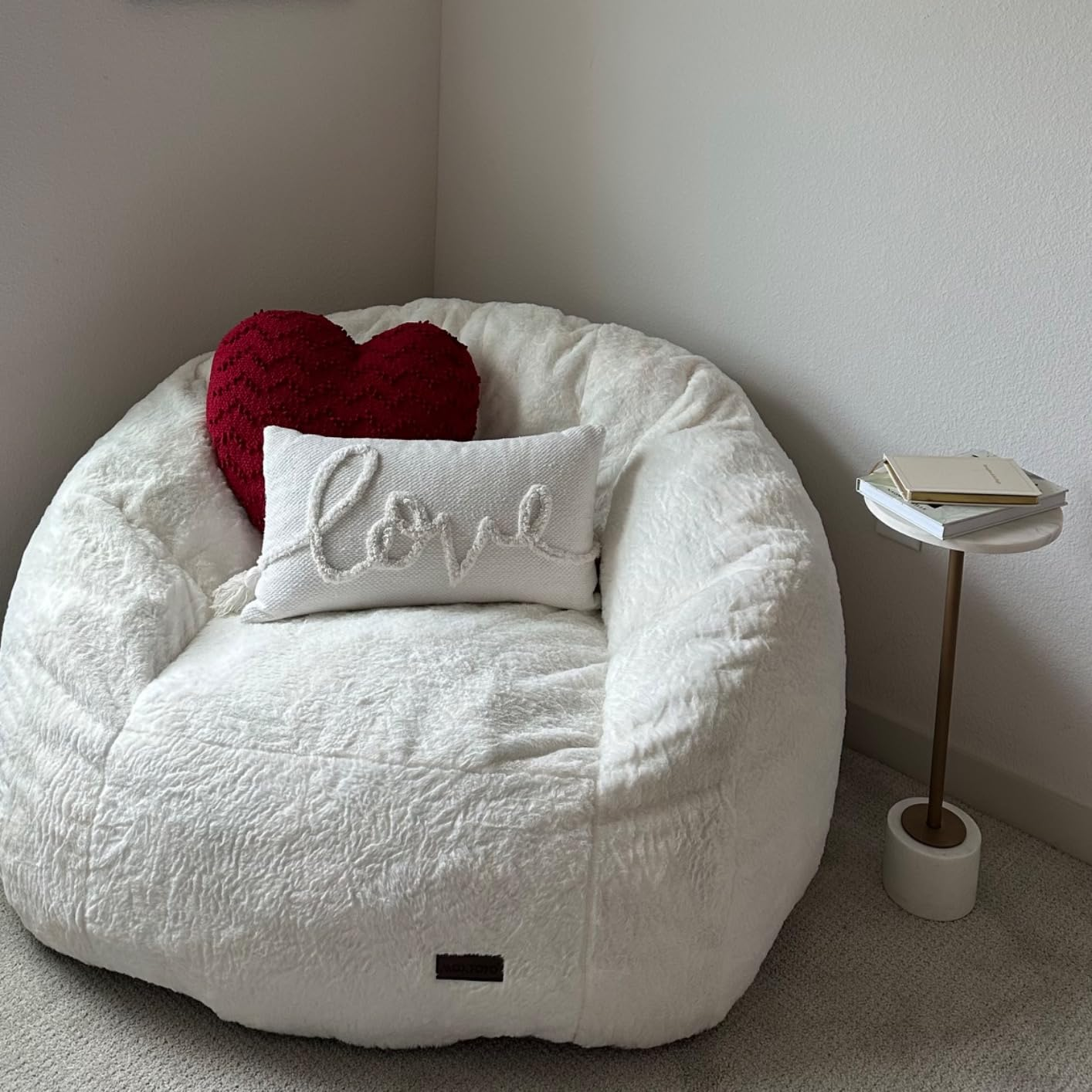 MAXYOYO Giant Bean Bag Chair - Oversized Faux Fur Shell Design with Premium Filler | Ultra Comfortable Lounge Chair for Living Room, Bedroom, Game Room & Dorm