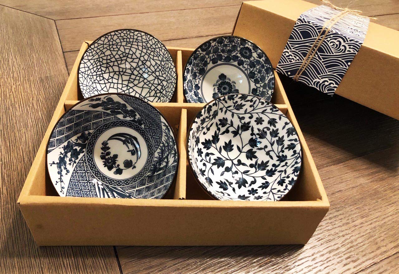 Japanese Style Ceramic Rice Bowl Set of 4 - Traditional Blue and White Underglazed Dinnerware for Dessert, Snack, Cereal & Soup - Perfect for Asian Cuisine, Home Dining & Gift Giving