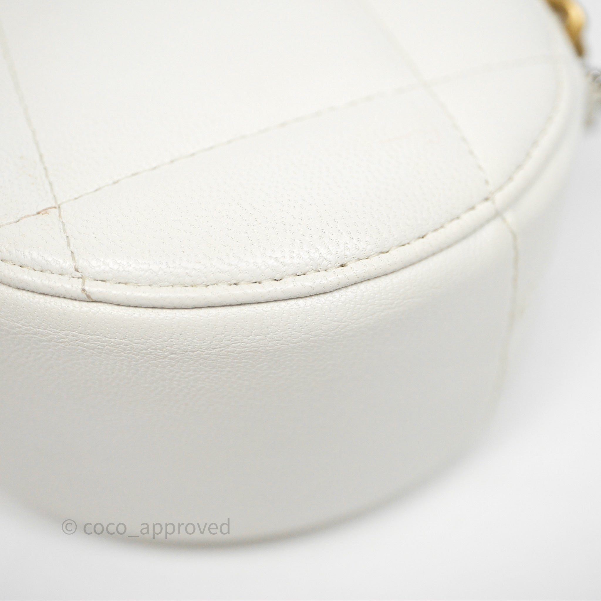 Chanel 19 Round Clutch With Chain - White Calfskin Leather Crossbody Bag Mixed Gold/Silver Hardware - Perfect for Evening Parties & Special Occasions