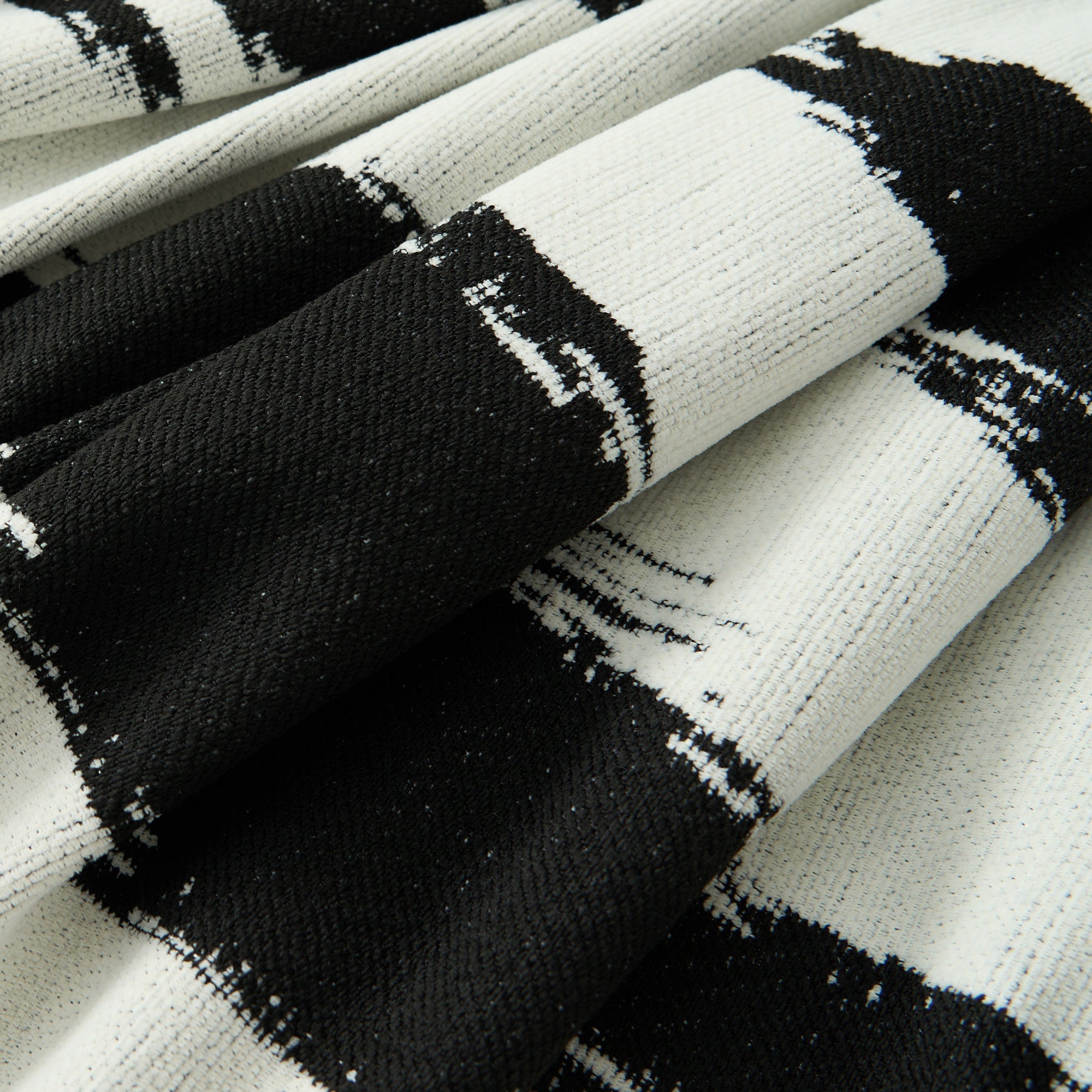 Stylish Striped Monochrome Sofa Cover - Modern Chic Couch Slipcover for Living Room Decor - Perfect for Home, Apartment & Office Use