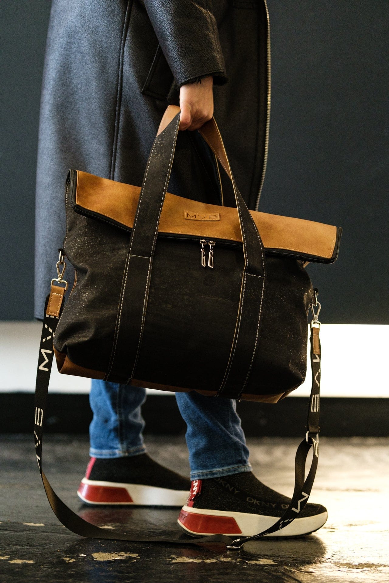 Vegan Cork Messenger Bag for Women & Men - Versatile & Stylish The Versa Flop in Black & Camel - Perfect for Work, Travel & Everyday Use