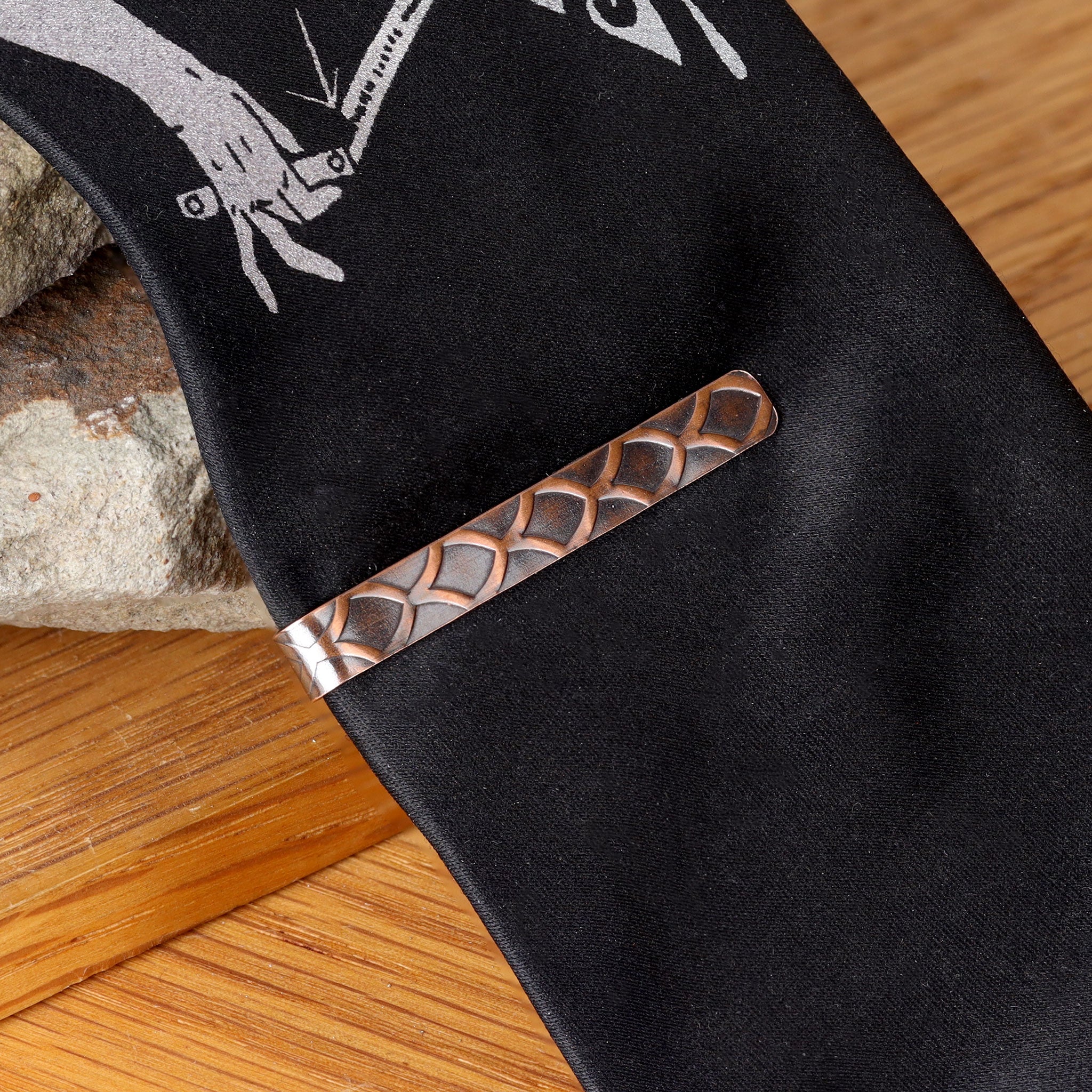 Stylish Men's Patterned Tie Bar Clip - Perfect for Formal Wear, Business Attire & Weddings
