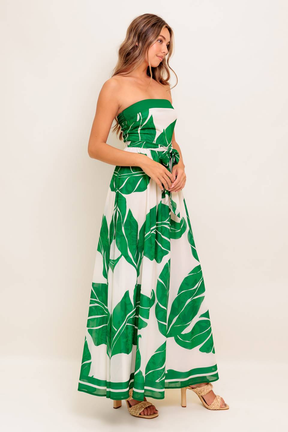 BALI BREEZE Tropical Leaf Print Maxi Dress - Women's Flowy Summer Beach Dress for Vacation, Party & Boho Style