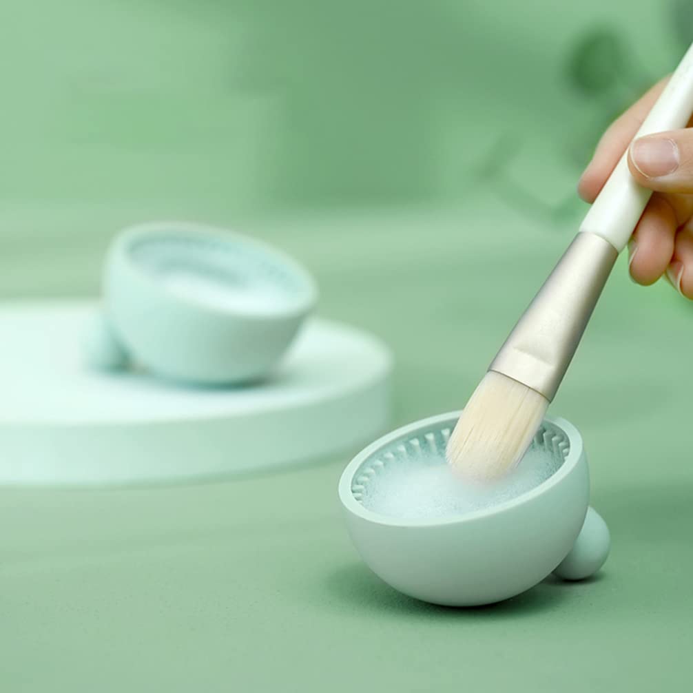 Professional Silicone Makeup Brush Cleaning Mat - Cosmetic Brush Cleaner Pad with Scrubber for Makeup Brushes, Sponges & Powder Puffs | Light Green Makeup Brush Cleaning Bowl for Easy Face & Beauty Tool Cleaning | Perfect for Home & Salon Use