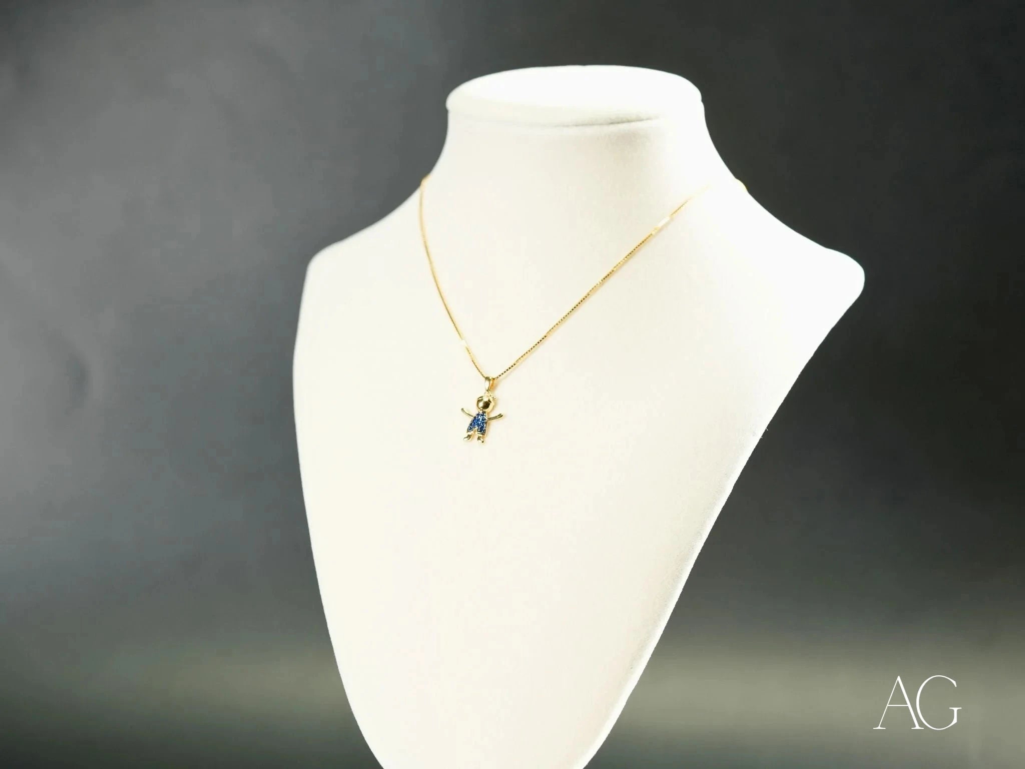 Golden Love Heart Pendant Necklace for Boys & Girls - Perfect Gift for Valentine's Day, Birthday & Anniversary Jewelry