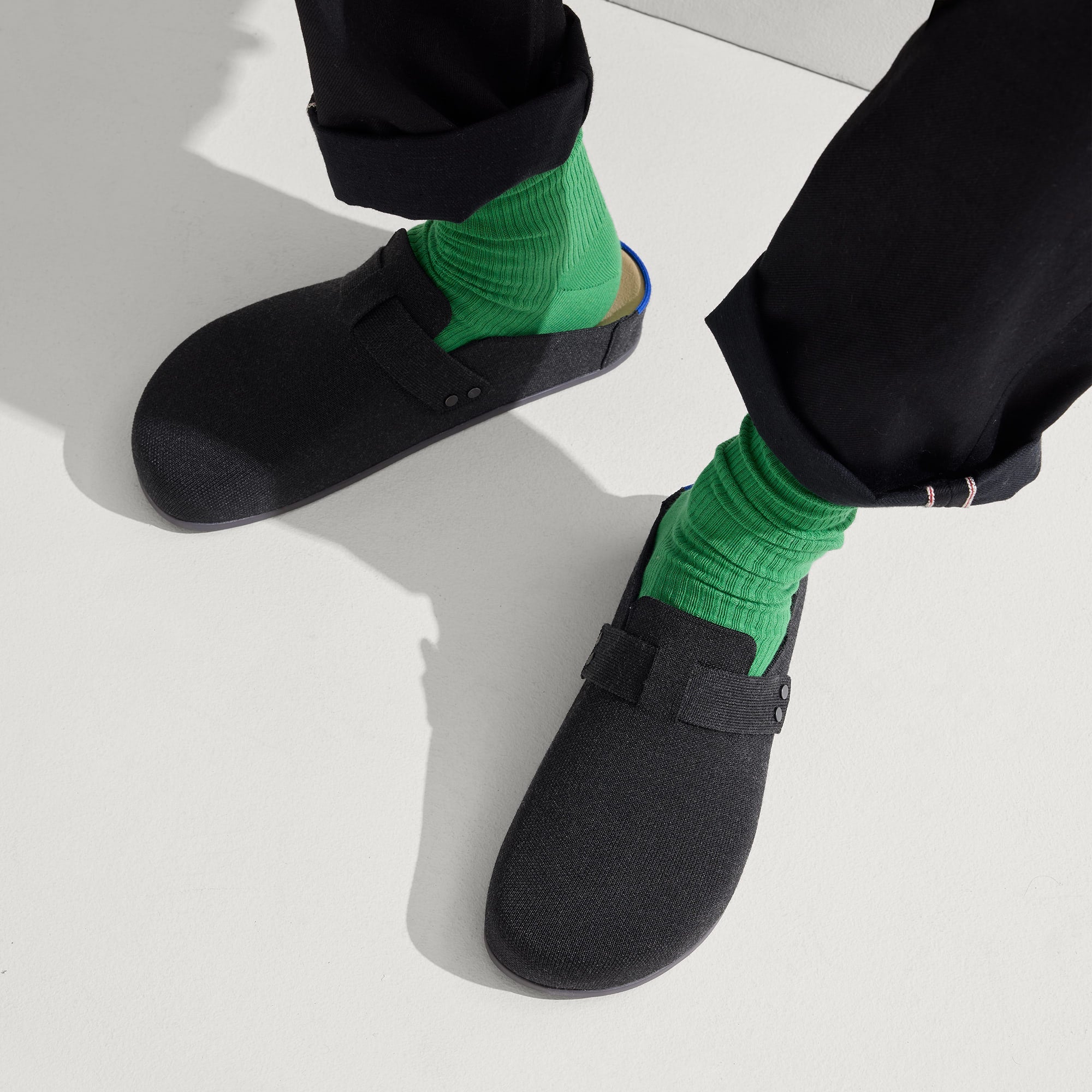 **Men's Soft Black Clog Shoes - Comfortable Slip-On for Casual Wear, Gardening & Indoor Use**