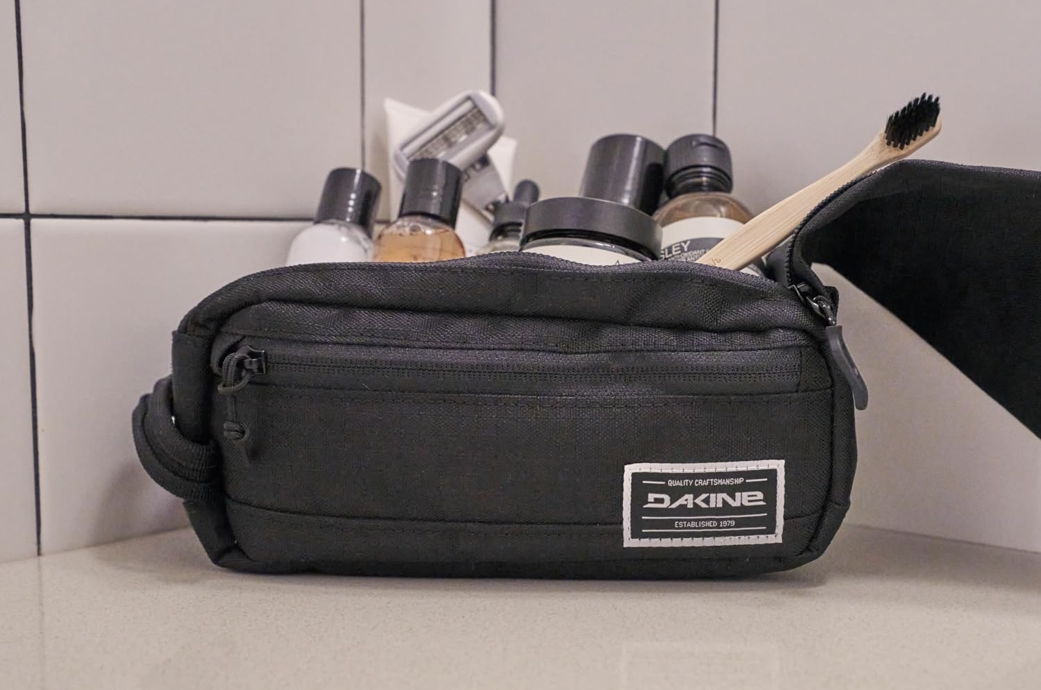 Dakine Groomer Travel Kit - Compact Toiletry Bag for Men & Women | Perfect for Air Travel, Camping & Gym Essentials Organization