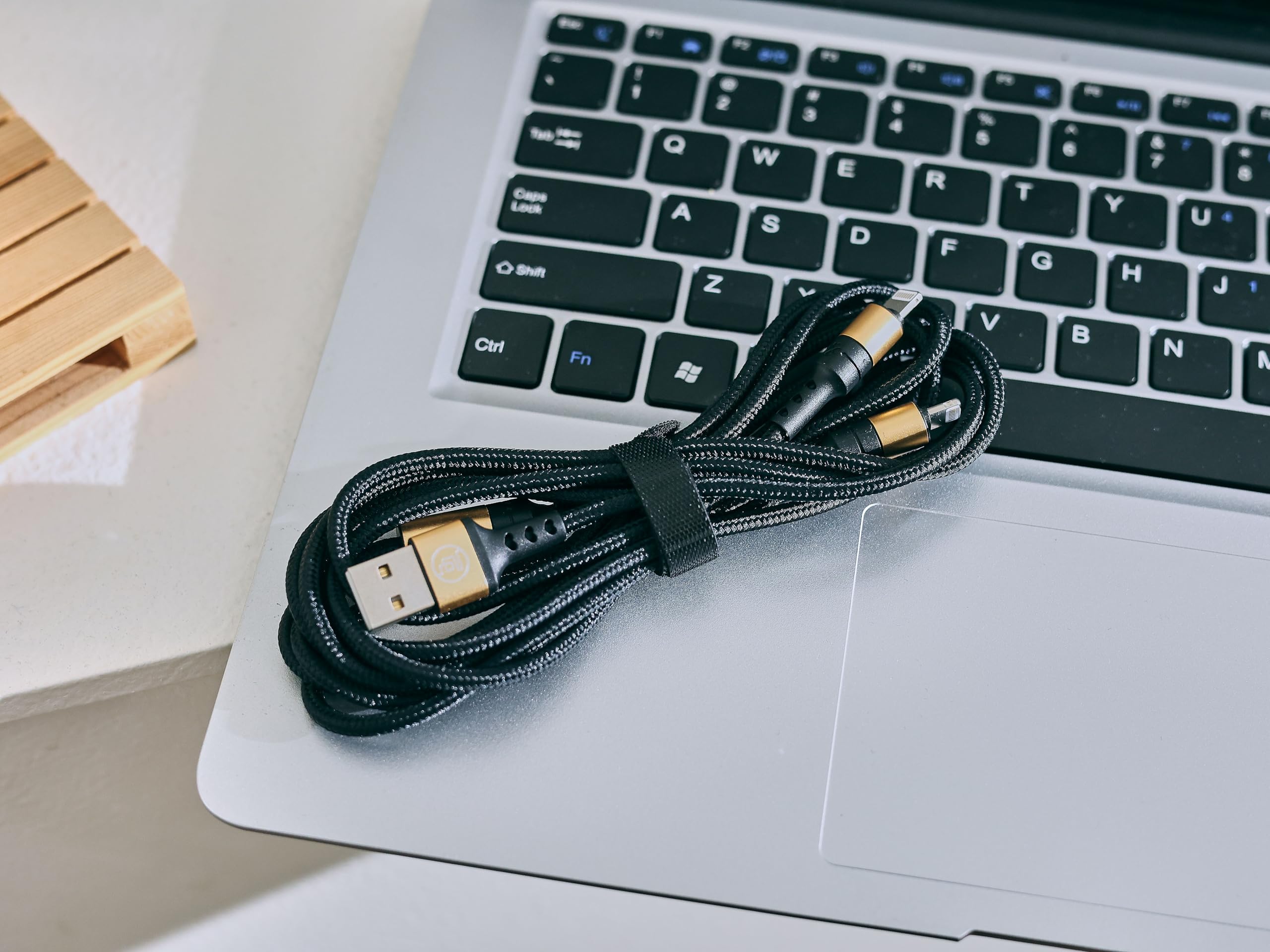 Menki Twin-Charge Lightning Cable - Fast Charging for 2 Apple Devices - Perfect for Travel & Office Use