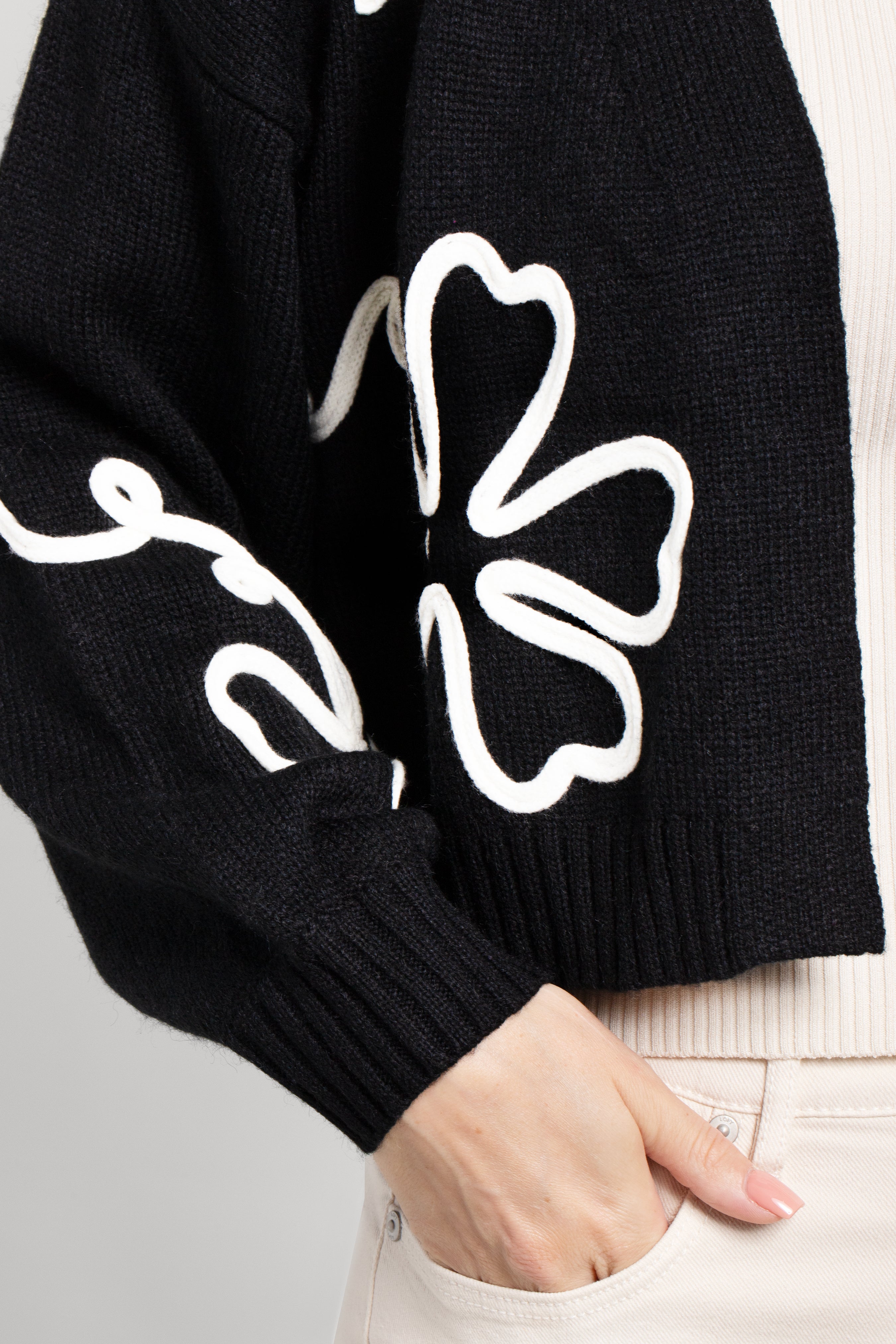 Cropped Floral Cardigan Squiggle - Women's Lightweight Knit Sweater for Spring & Summer - Perfect for Casual Outfits, Beach Cover-Ups, and Layering