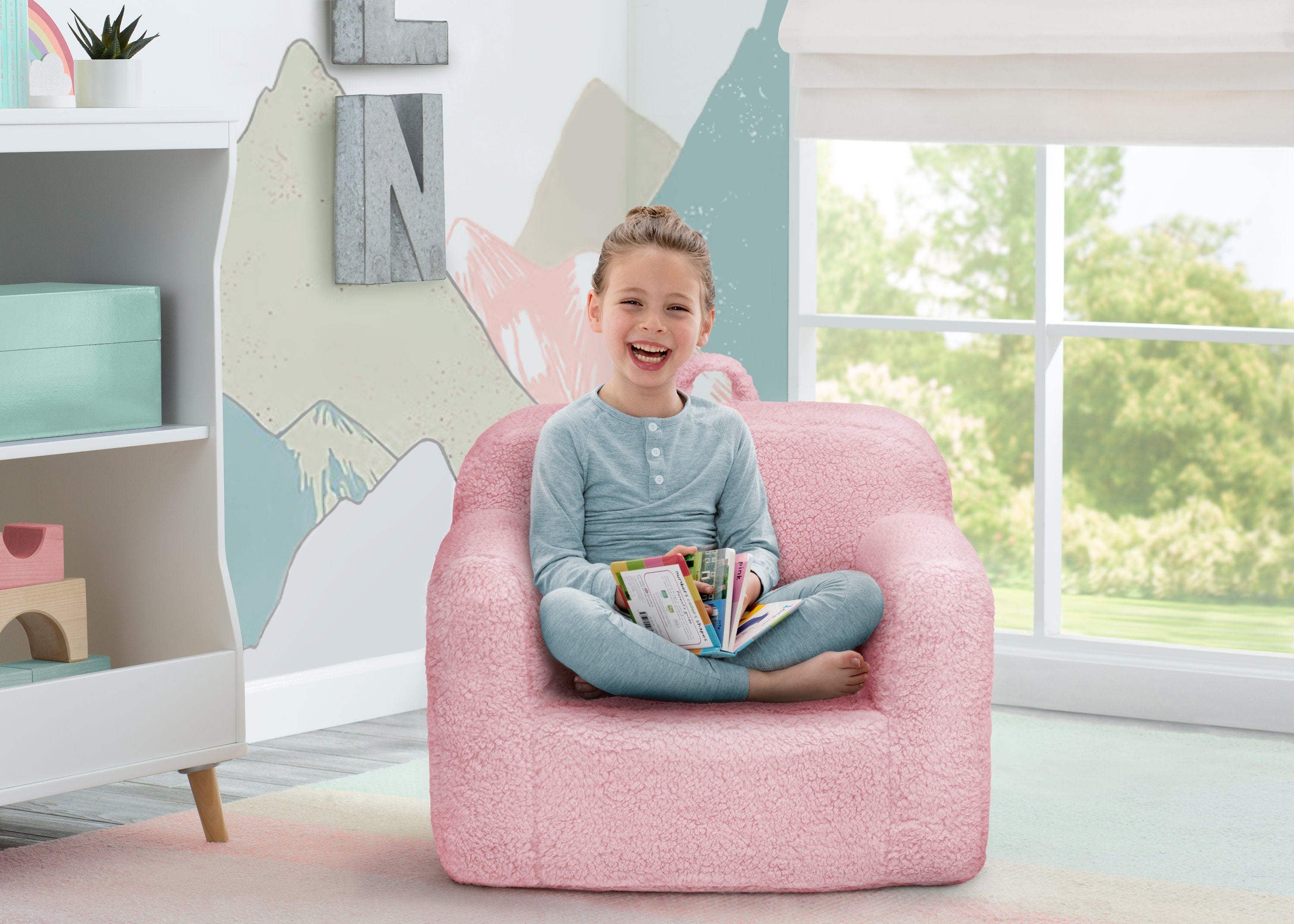 Cozy Sherpa Chair for Kids - Soft & Warm Children's Lounge Chair - Perfect for Reading, Gaming & Relaxing in Bedroom or Playroom