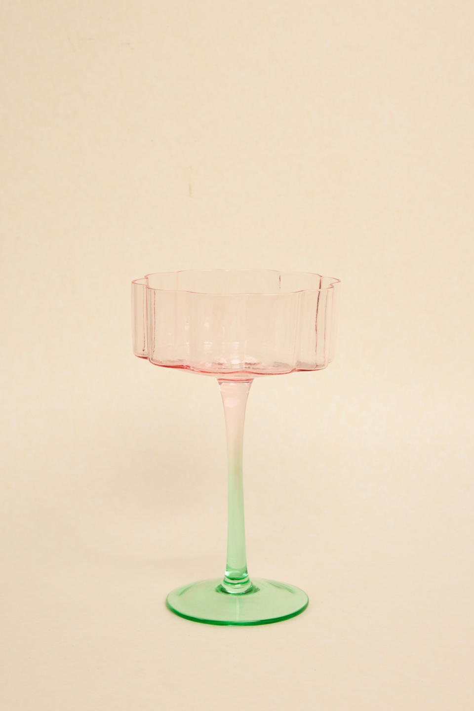 Bloom Wavy Pink Green Cocktail Glass - Elegant Handmade Drinking Cup for Margaritas, Mojitos & Party Drinks - Perfect for Home Bars, Weddings & Cocktail Parties