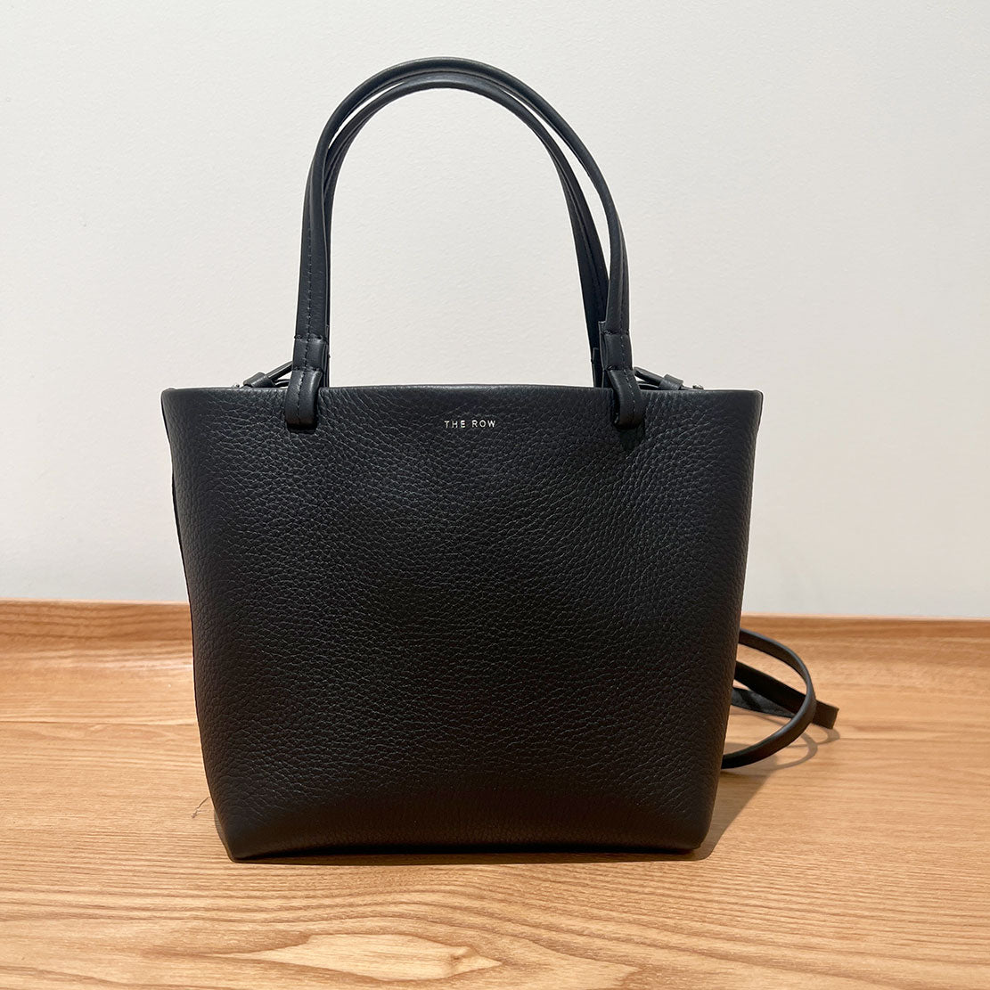 Park Small Tote Grained Leather Handbag in Black - Perfect for Work, Travel & Everyday Use