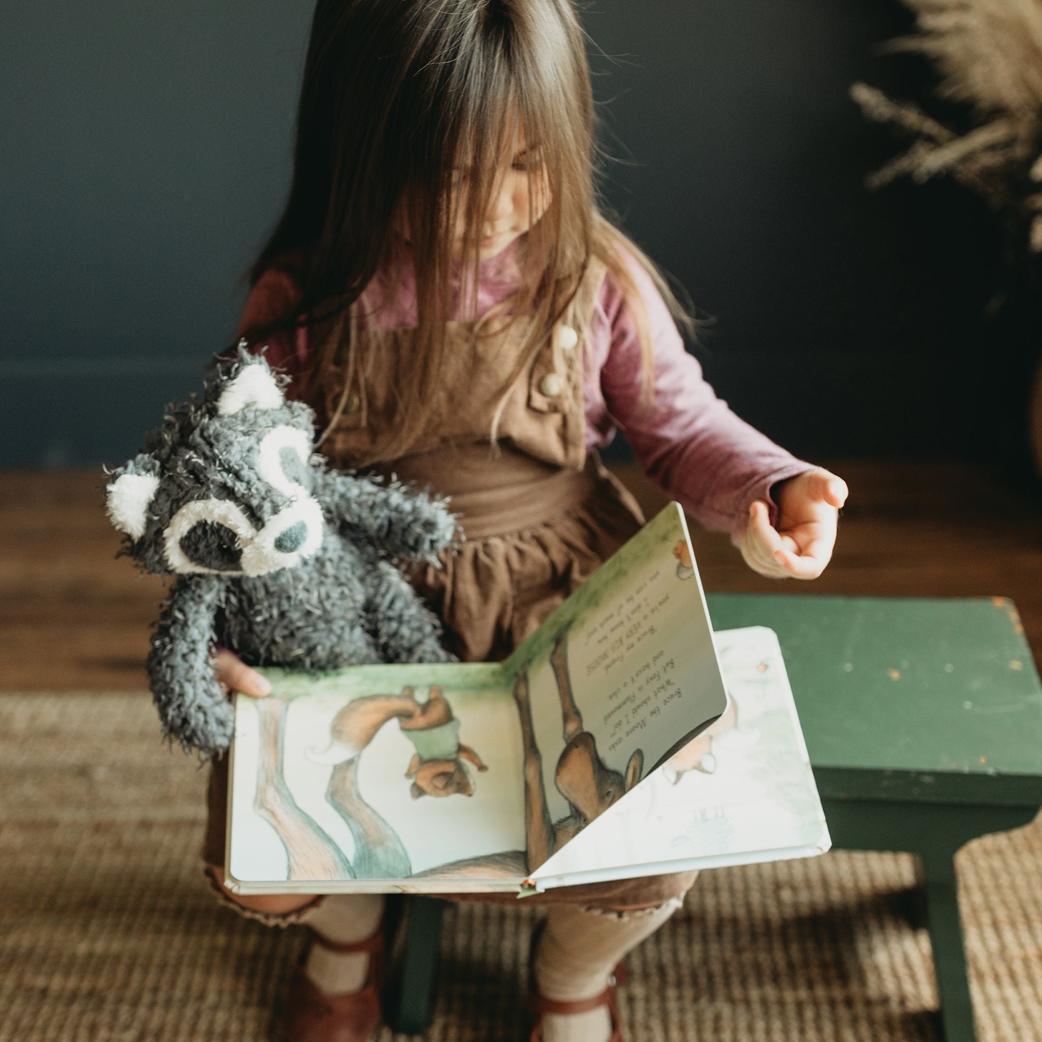 Roxy Book Bundle - Vintage & Collectible Books for Reading, Decor, and Gifting - Perfect for Book Lovers, Home Library, and Cozy Reading Nook