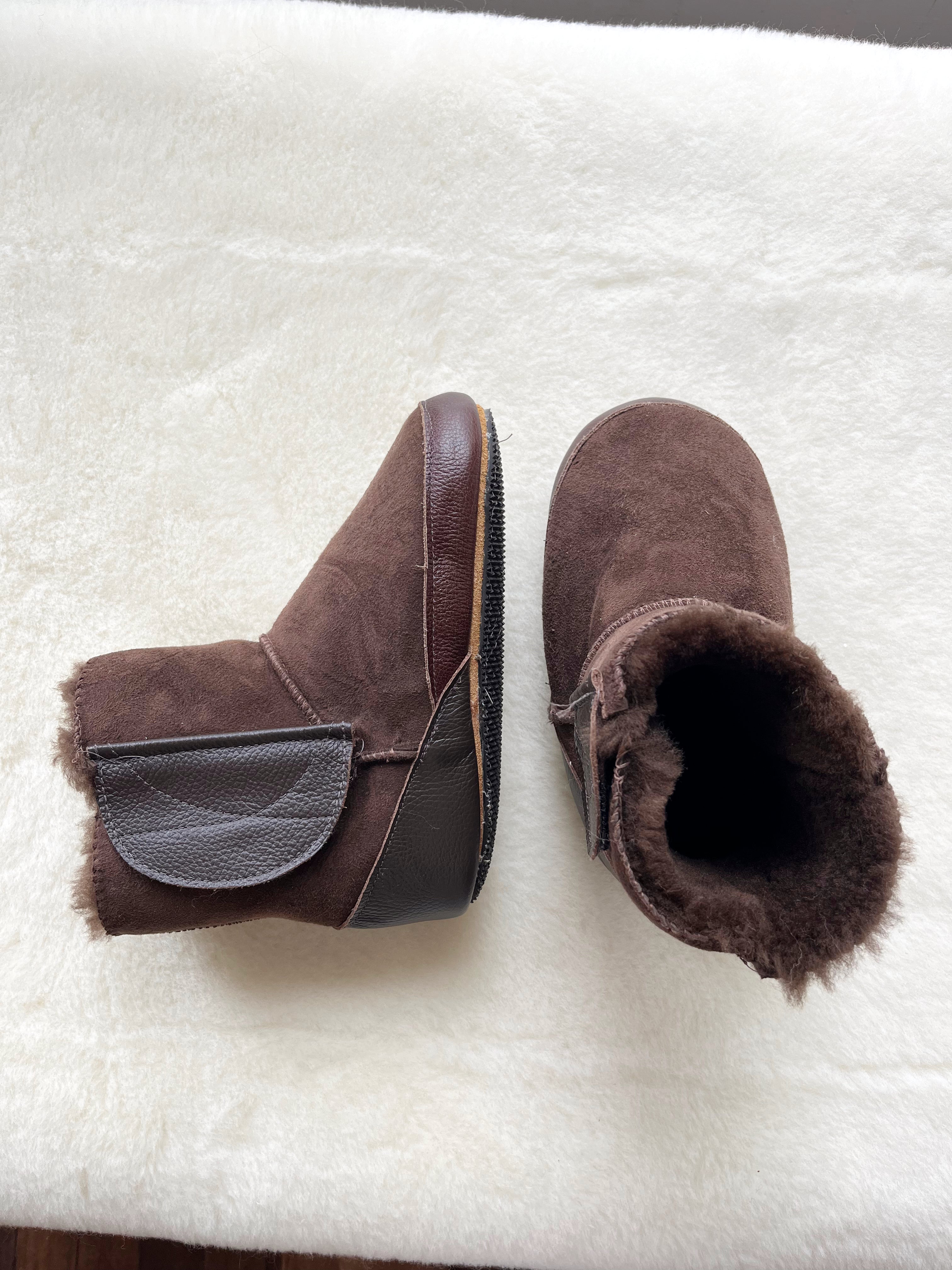 Premium Sheepskin Health Cabin Boots - Soft & Comfortable Winter Boots for Indoor & Outdoor Use - Perfect for Home, Spa, and Relaxation