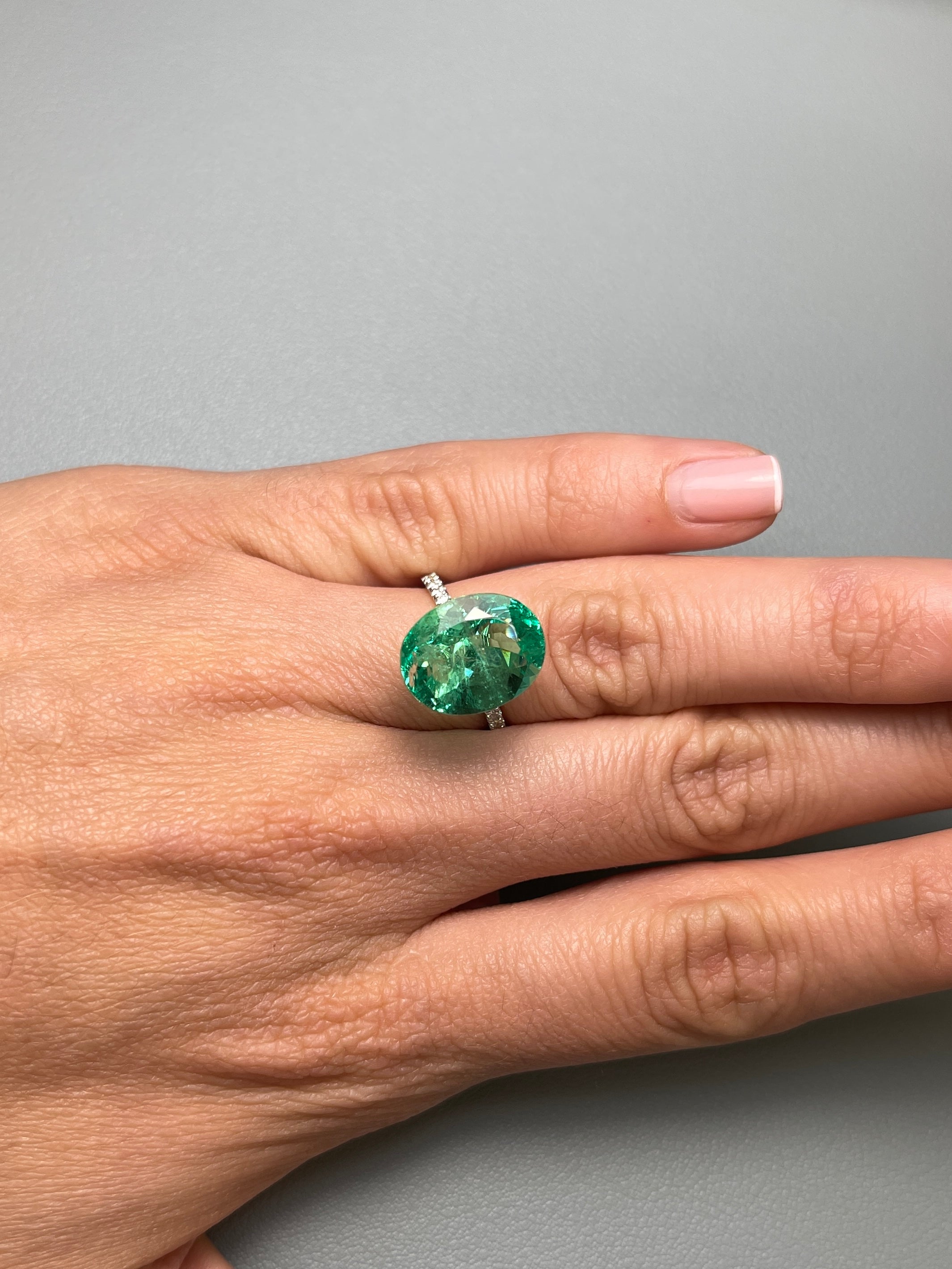 8.40 Carat 15x12mm Muzo Yellowish Green Natural Loose Colombian Emerald Oval Cut Gemstone for Jewelry Making & Engagement Rings