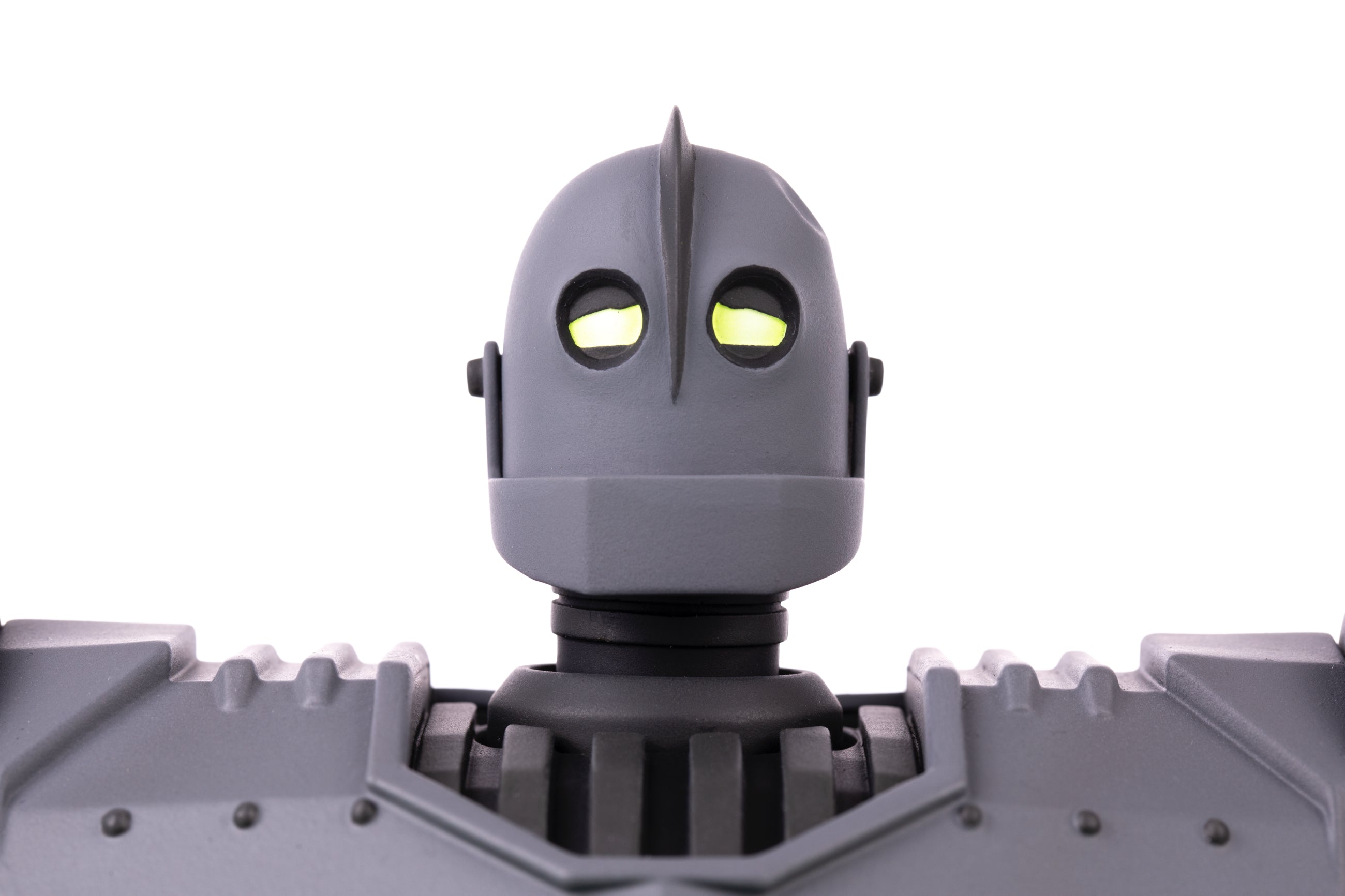 Iron Giant MONDO MECHA Collectible Action Figure - Limited Edition Robot Toy for Display & Gifts - Perfect for Anime Fans, Sci-Fi Decor & Movie Memorabilia Collections