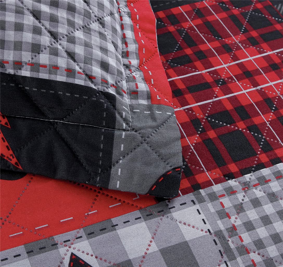 Rustic Bear Quilts King Size Set - Lightweight Plaid Bedspread & Coverlet - Lodge Style Bedding with Forest Tree Design - Includes Pillow Shams (Red Black Gray) - Perfect for Cabin, Hunting Lodge or Cozy Bedroom Retreat