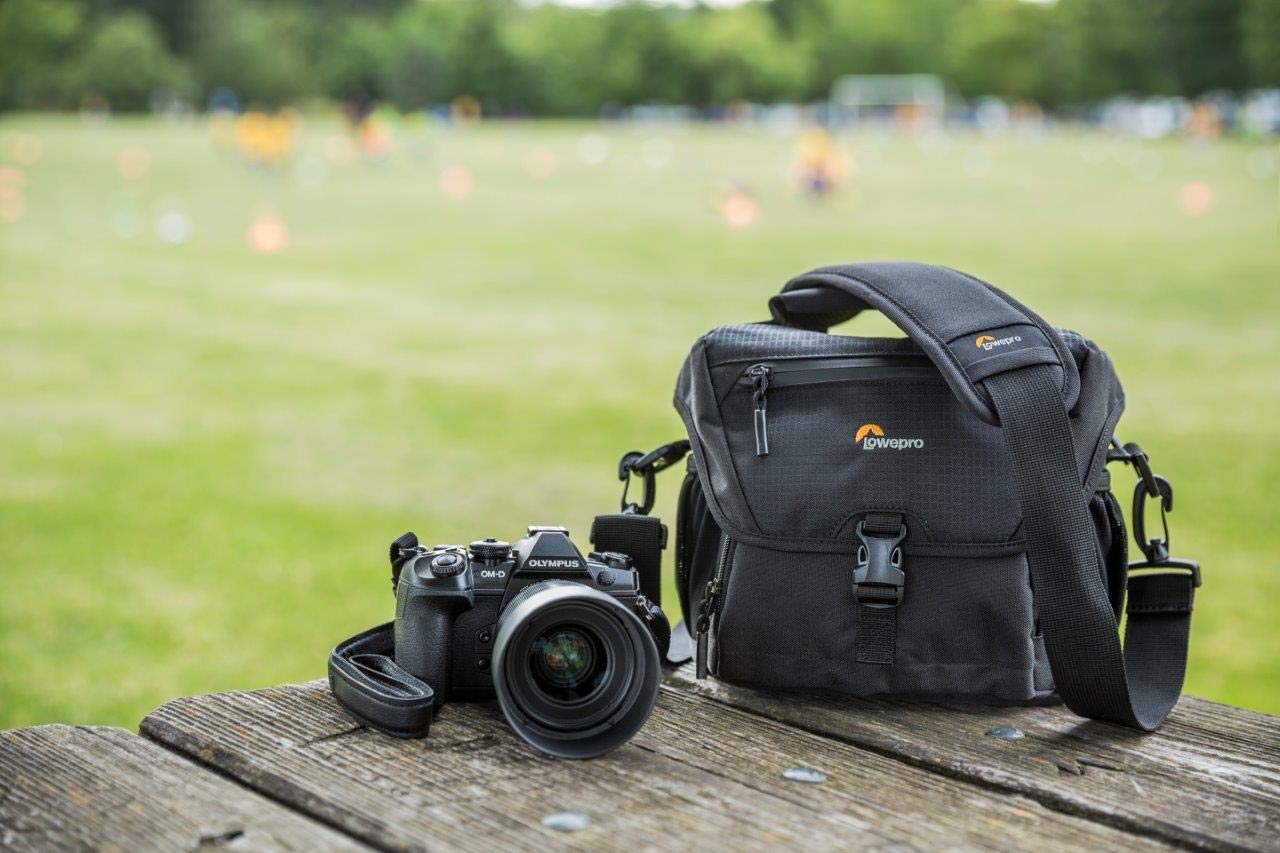 Lowepro Unisex Camera Bag - Waterproof DSLR/SLR Shoulder Bag for Photographers - Perfect for Travel, Hiking & Outdoor Photography