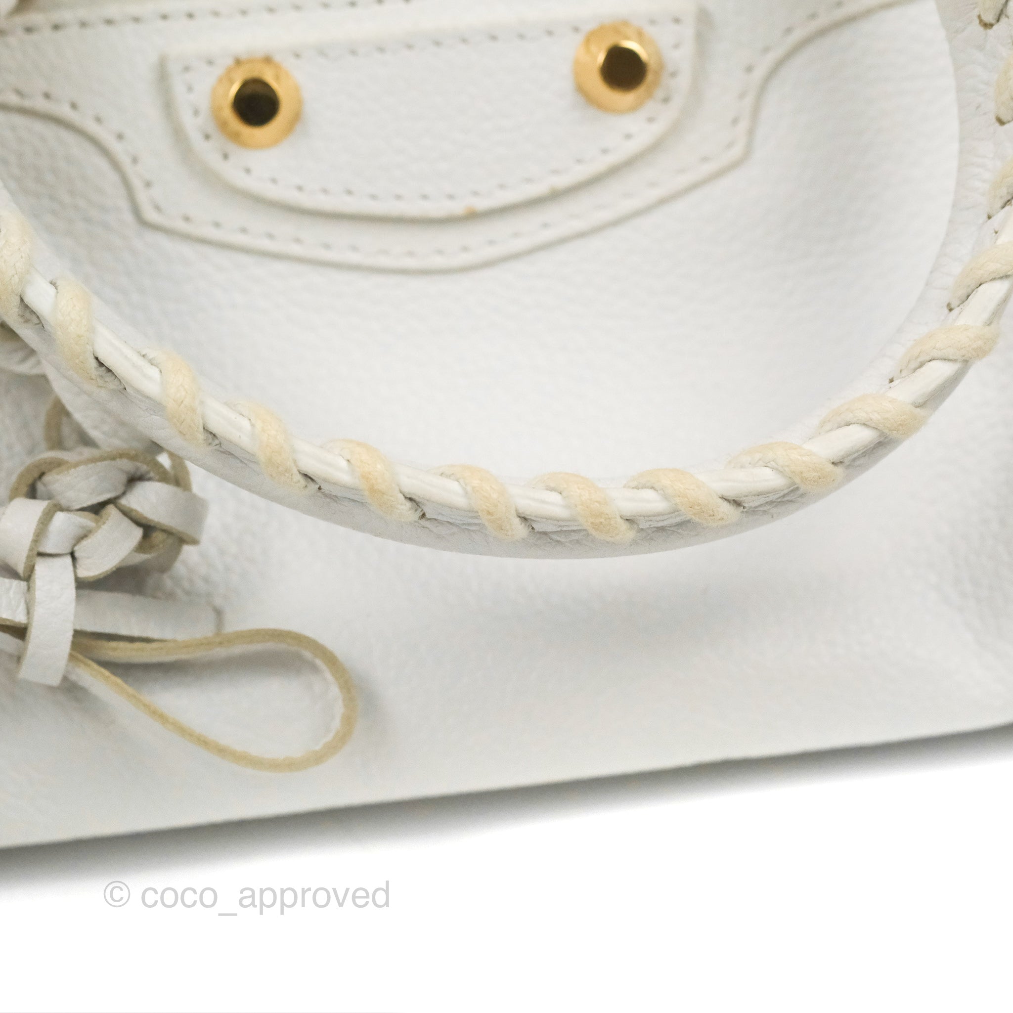 Balenciaga Classic Small City Bag in White Aged Calfskin with Gold Hardware - Perfect for Everyday Luxury & Fashion Outfits
