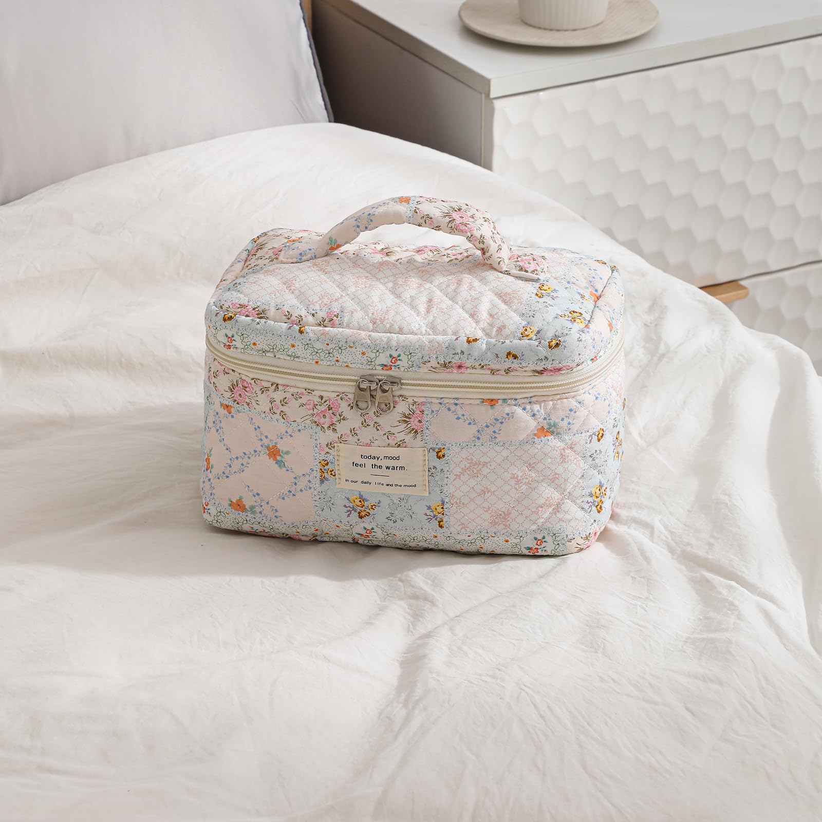 UEKEBOAG Large Quilted Makeup Bag for Women - Floral Coquette Cosmetic Travel Organizer, Cute Kawaii Toiletry Pouch (06 Light Pink) - Perfect for Travel, Gym & Daily Essentials Storage