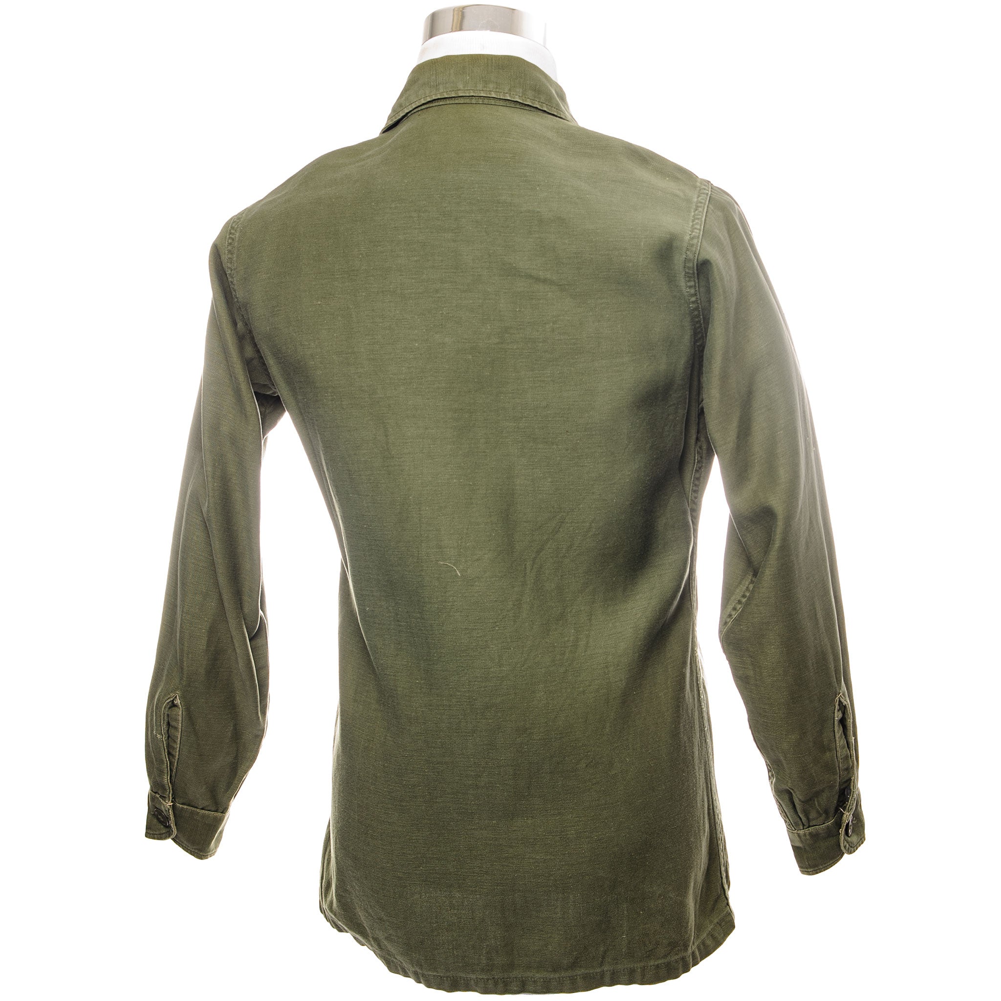 Vintage 1960s US Army Utility Shirt P64 with 137th Infantry Regiment & 69th Infantry Brigade Patches - Vietnam War Military Collectible for Reenactments, Display & History Buffs