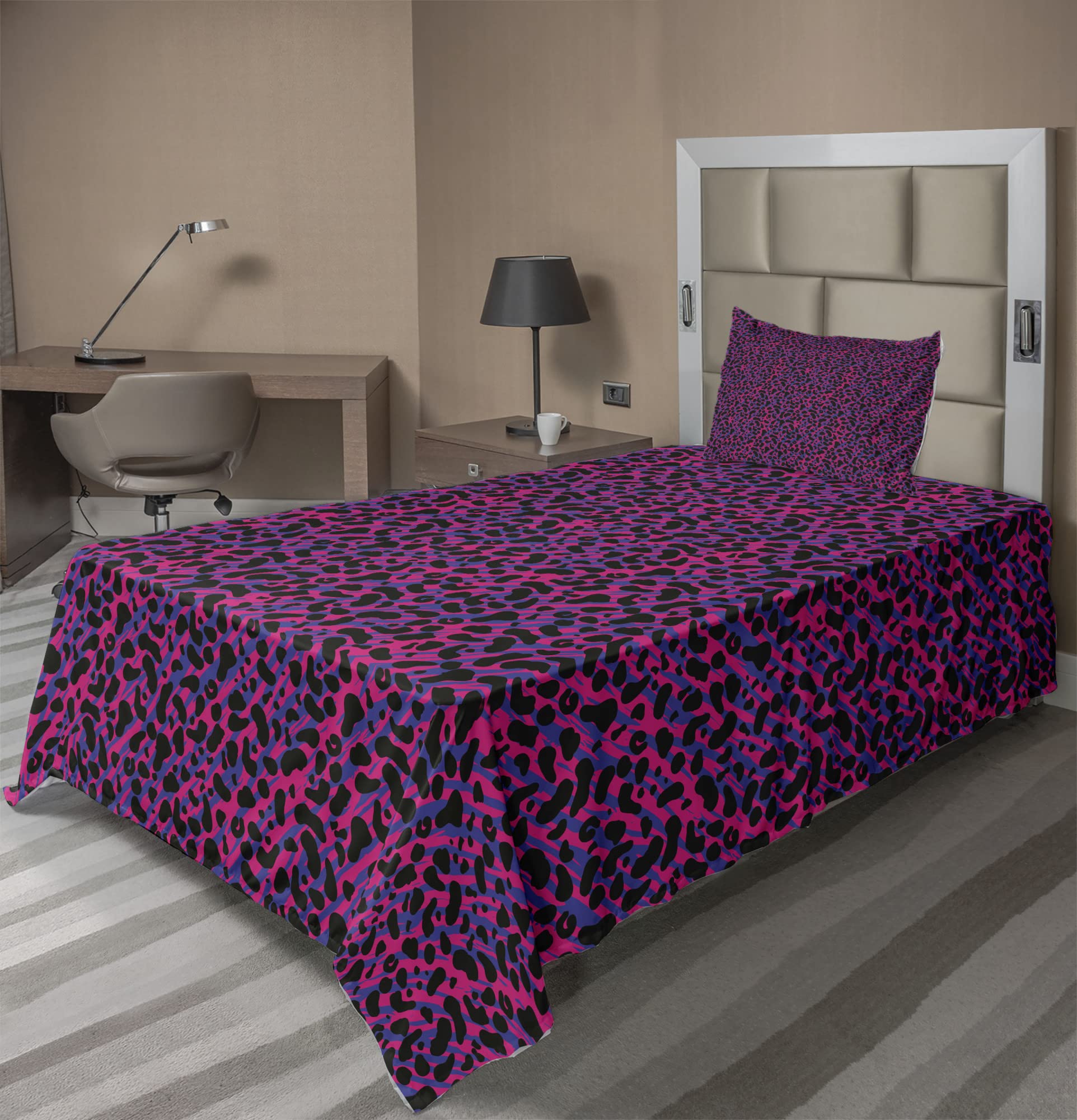 Ambesonne Vintage 80s Jungle Sheet Set - Leopard & Tiger Savannah Print Bedding, 3-Piece Twin Size with Fitted Sheet, Flat Sheet & Pillowcase in Royal Blue & Hot Pink | Perfect for Retro Themed Bedrooms, Kids Rooms & Wild Animal Lovers