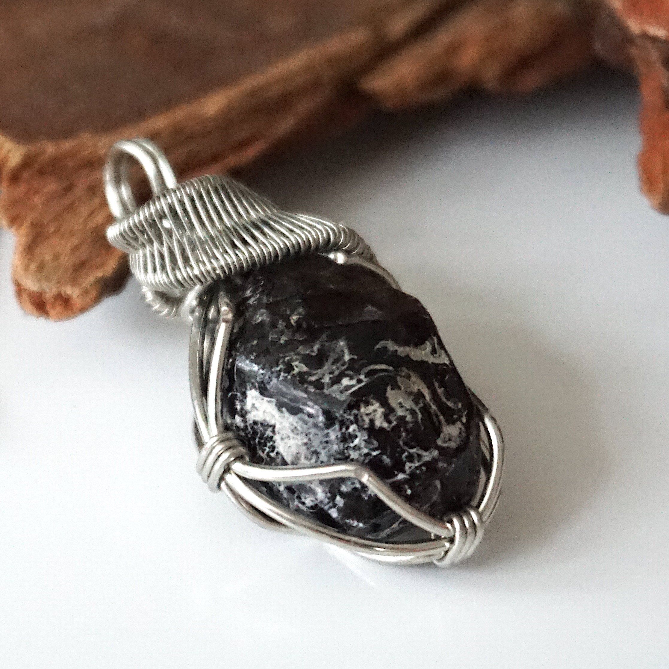 Black Obsidian Apache Tears Crystal Necklace – Natural Healing Stone Pendant for Protection & Stress Relief | Spiritual Jewelry Gift for Women & Men | Perfect for Meditation, Energy Work & Everyday Wear