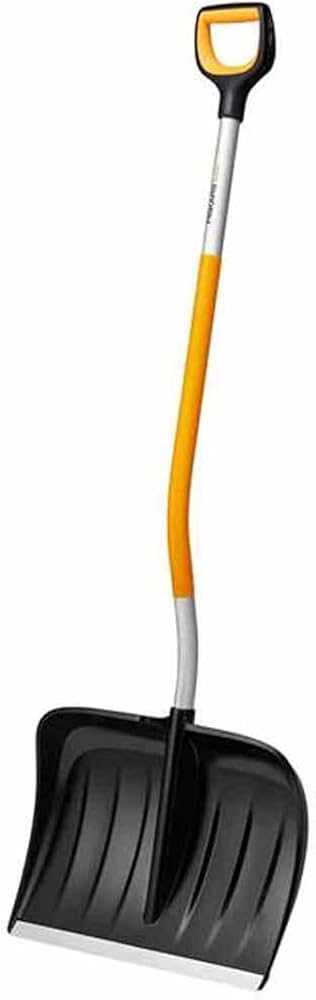 Fiskars 1057186 Metal Snow Shovel with Ergonomic Handle - Black & Orange - Perfect for Winter Snow Removal & Driveway Clearing