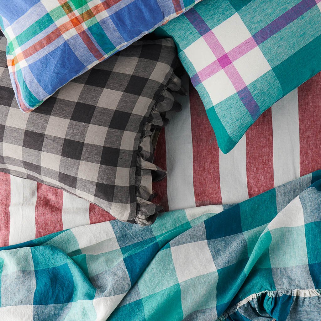 Premium 100% Linen Fitted Sheet with Sangria Stripe Pattern - Queen Size, Breathable & Wrinkle-Resistant - Perfect for Master Bedroom, Guest Room & Vacation Homes
