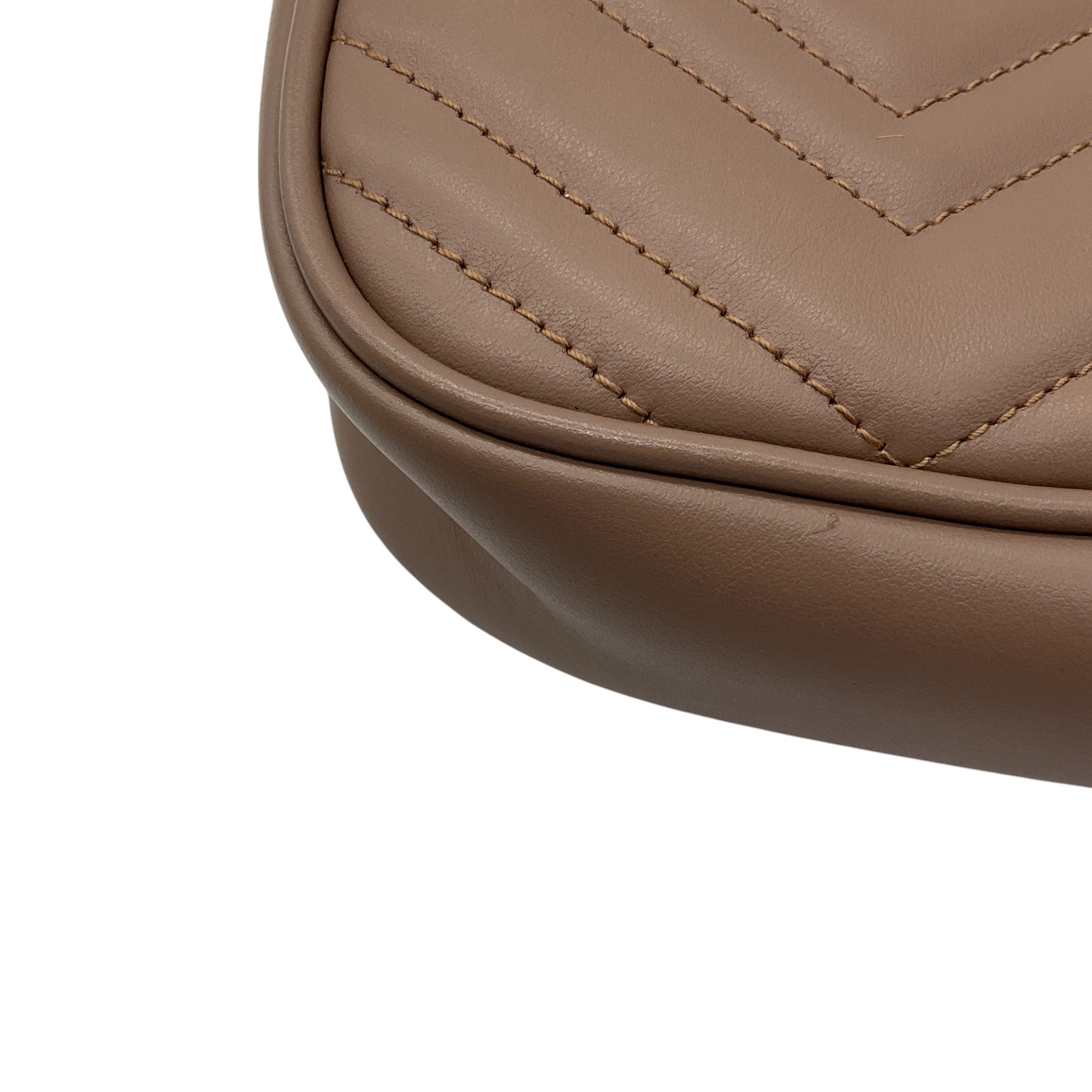 Gucci GG Marmont Small Chain Shoulder Bag in Porcelain Rose Calfskin with Matelassé Design - Perfect for Evening Events, Date Nights & Luxury Fashion Accessories