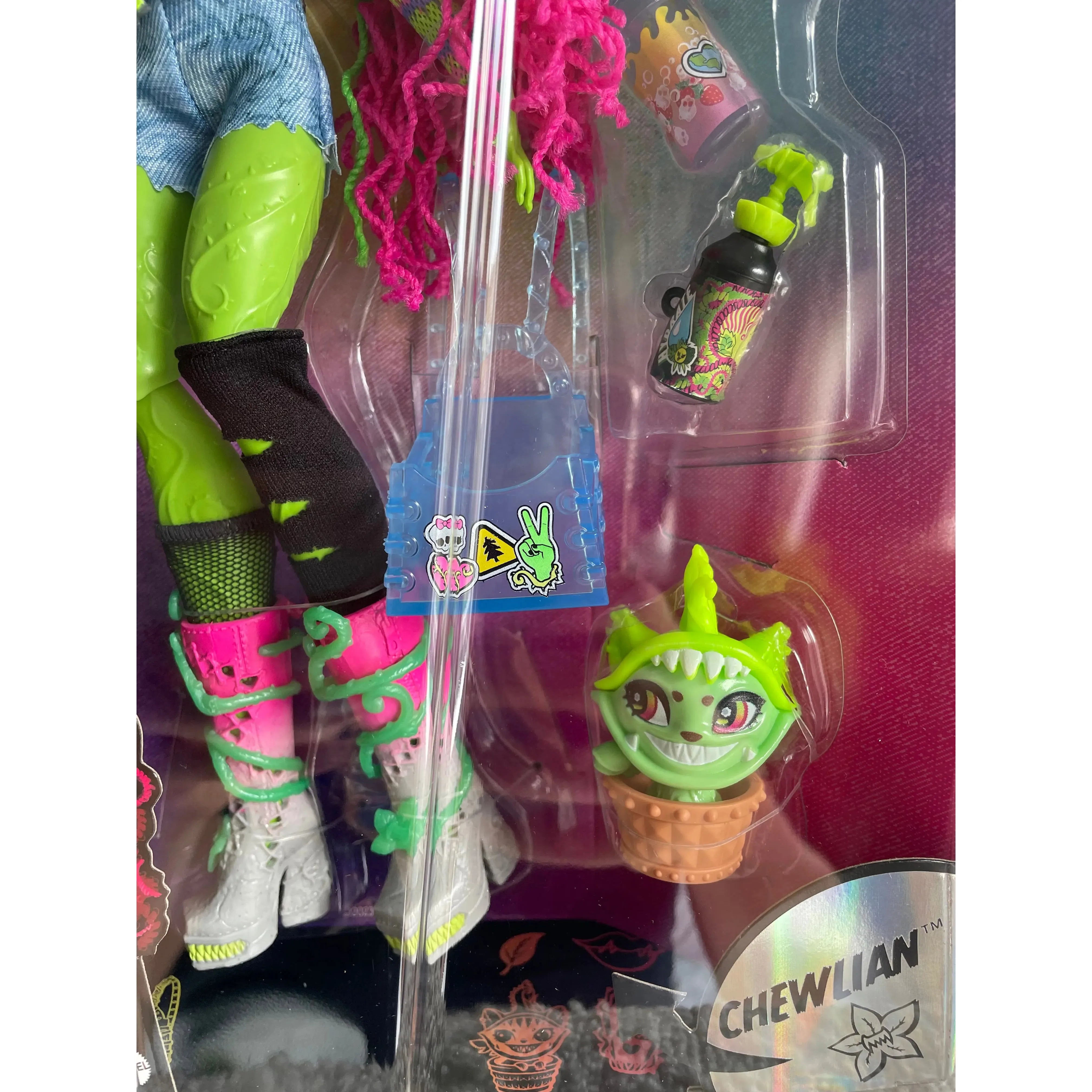 Monster High Venus McFlytrap Fashion Doll - Collectible Doll with Unique Outfit & Green Hair - Perfect for Kids' Playtime, Birthday Gifts & Doll Collectors