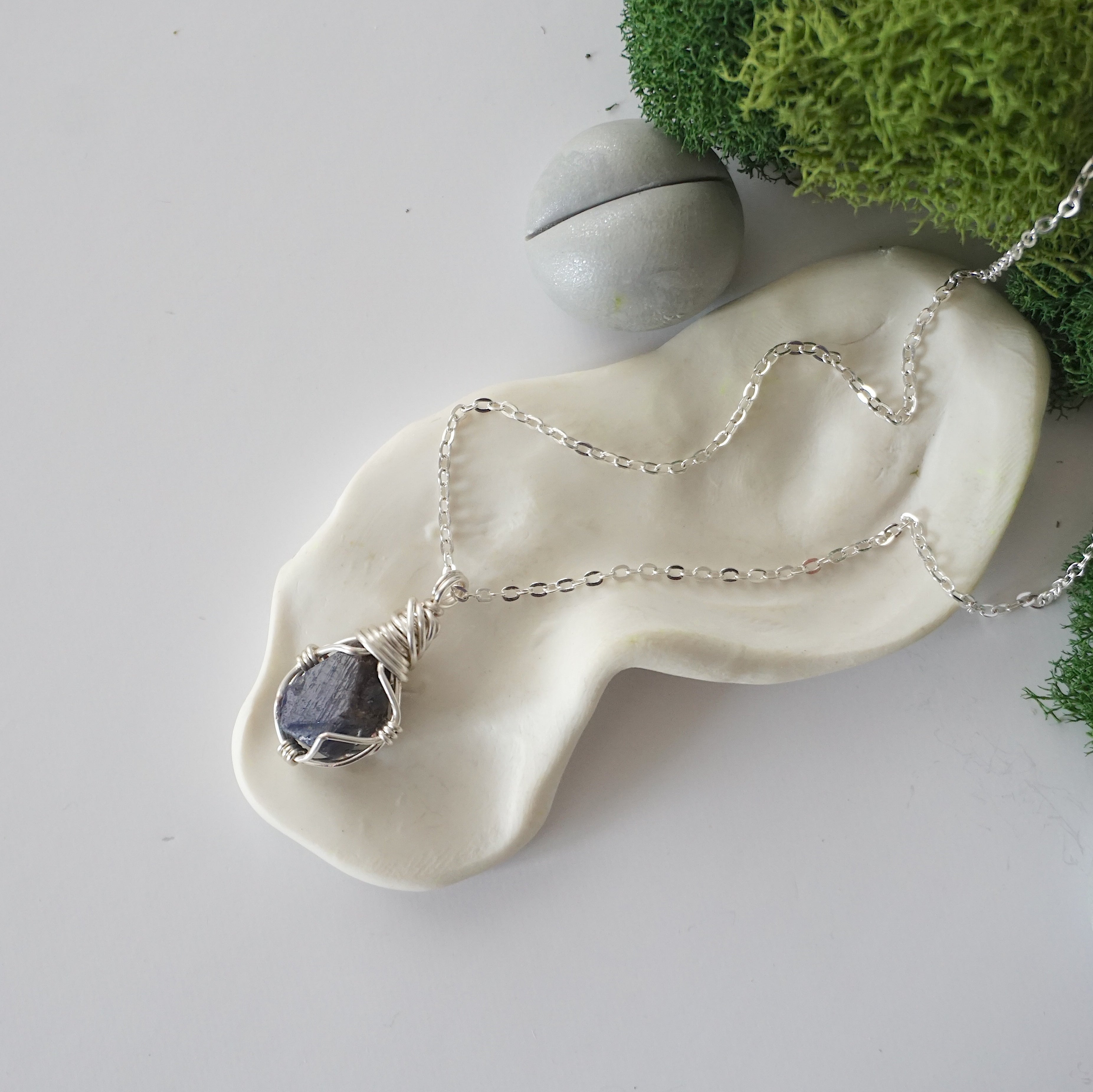 Elegant Sapphire Birthstone Necklace - Genuine Crystal Pendant Jewelry for Women | Perfect Gift for Birthday, Anniversary & Special Occasions