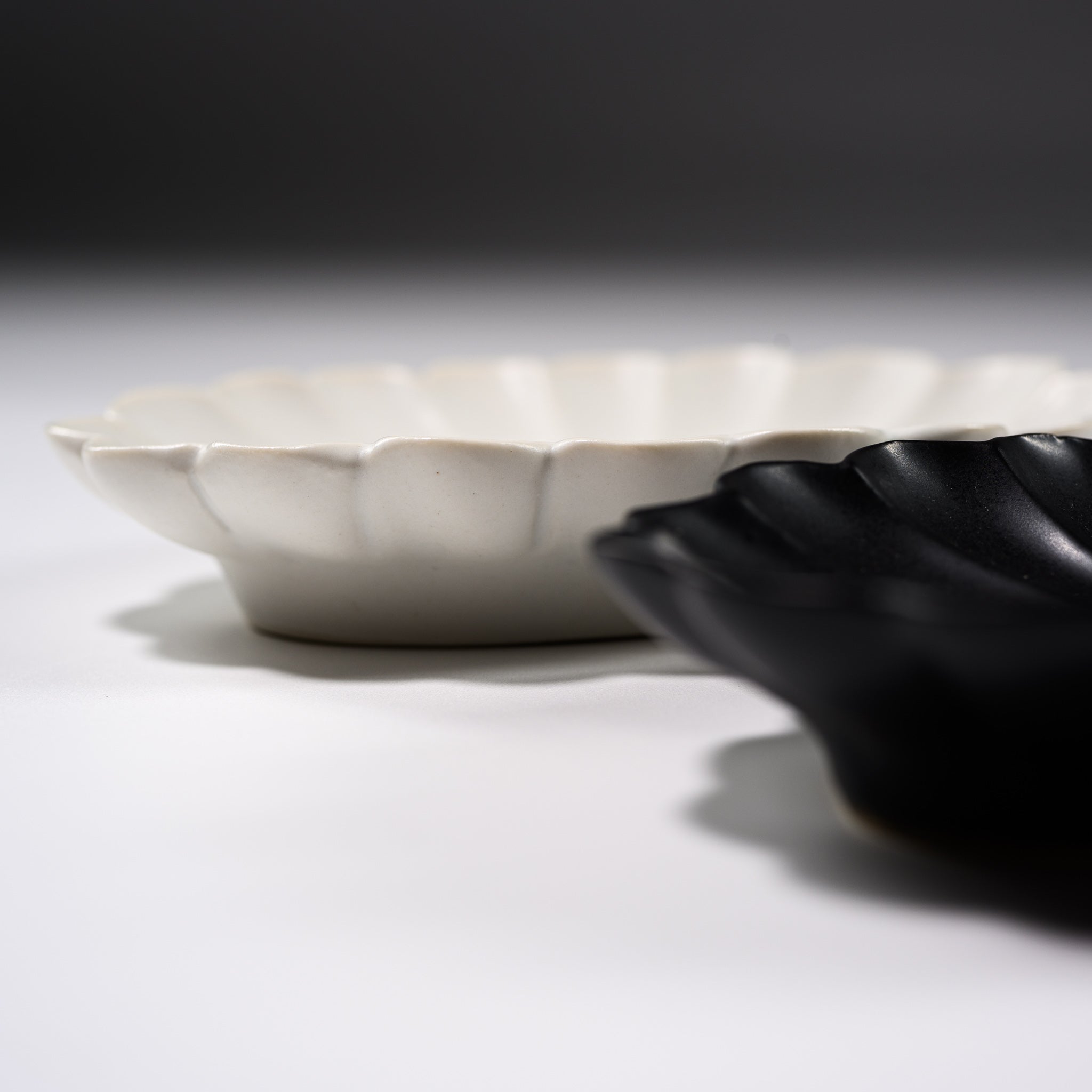 Handmade USUKIYAKI Small Oval Dish - Authentic Japanese Pottery for Sushi, Soy Sauce & Condiments | Perfect for Dining Table & Kitchen Decor