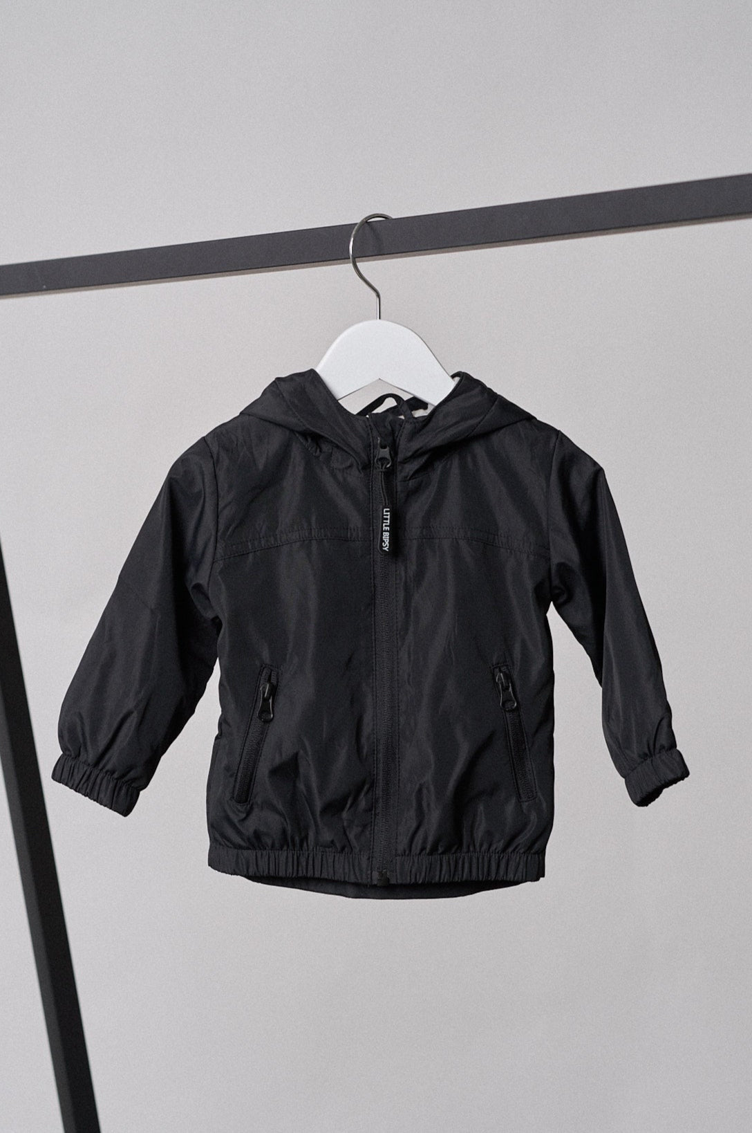 Men's Lightweight Windbreaker Jacket Black - Waterproof & Breathable Outdoor Running Hiking Travel Coat