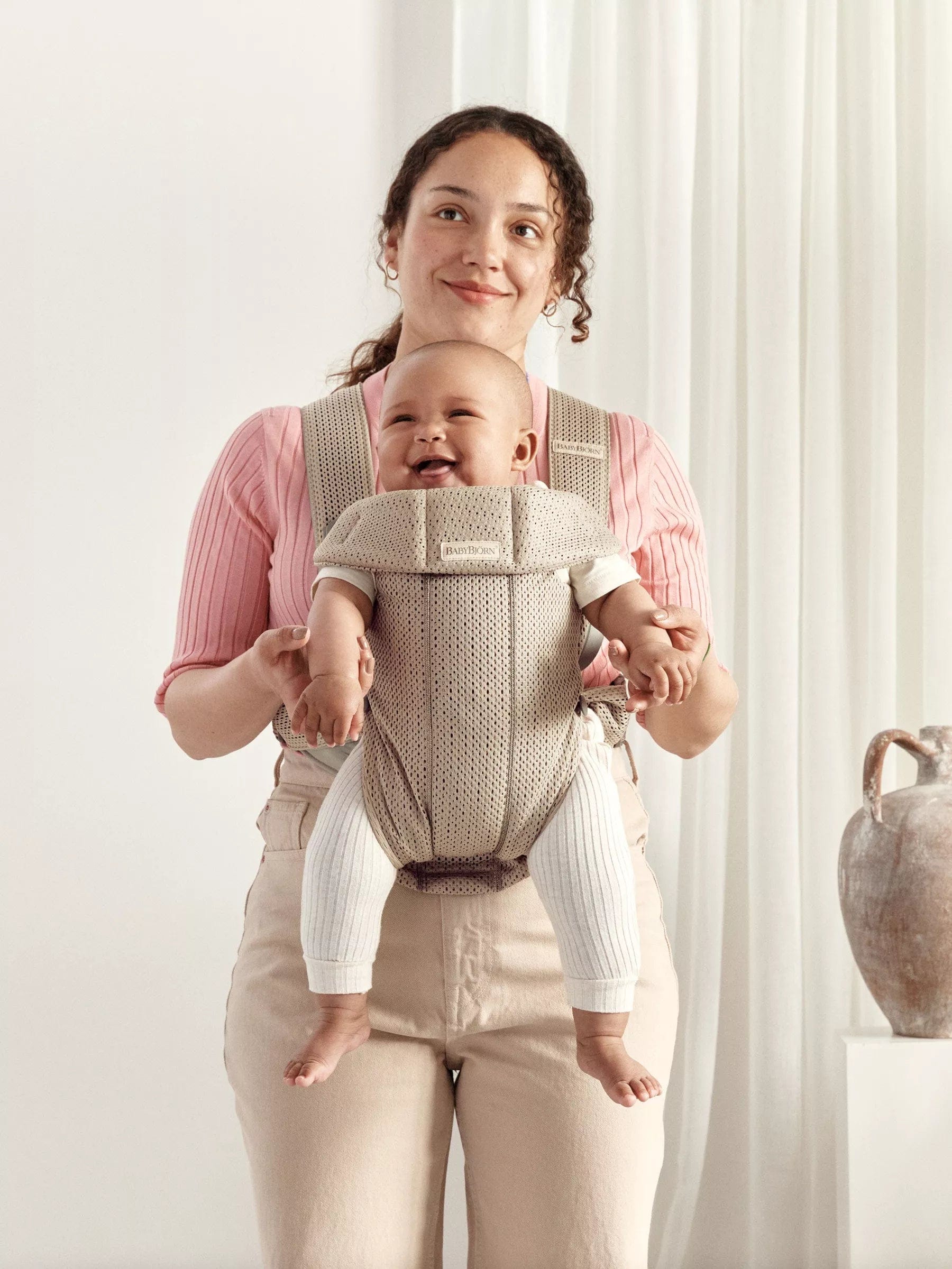 BabyBjorn Baby Carrier Mini 3D Mesh - Lightweight & Breathable Infant Carrier for Newborns to Toddlers - Perfect for Errands, Travel & Outdoor Adventures